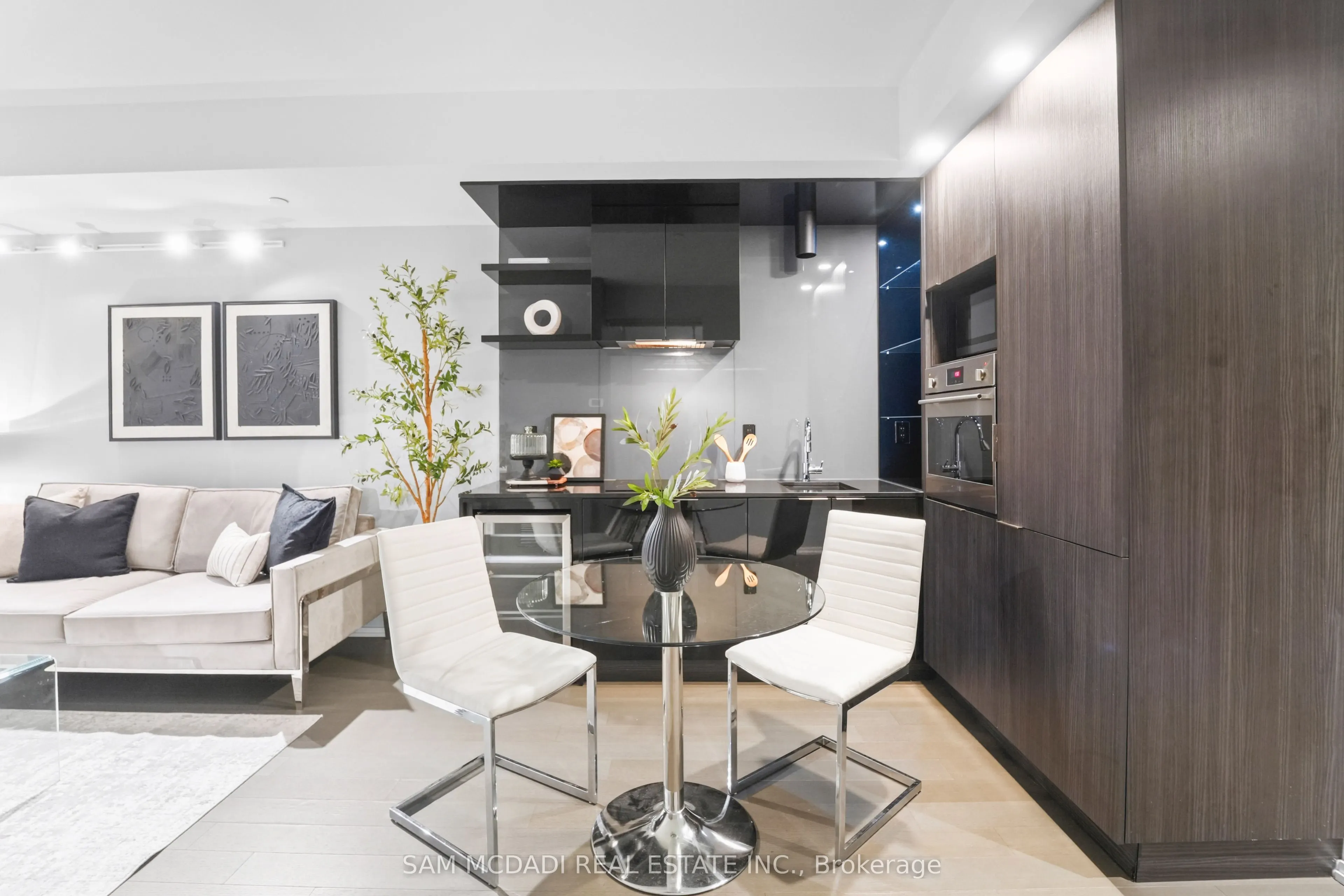 70 Temperance Street #608