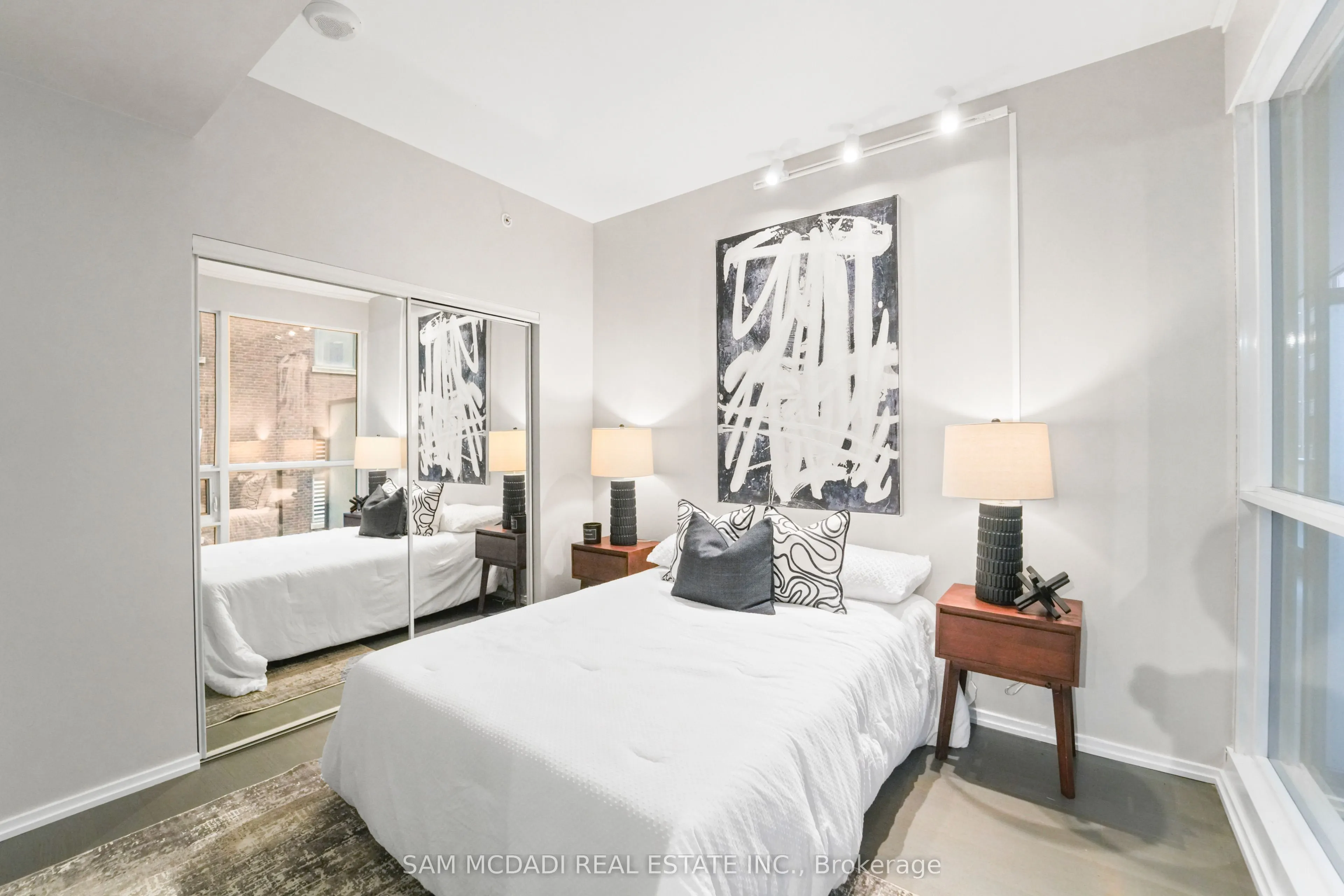 70 Temperance Street #608