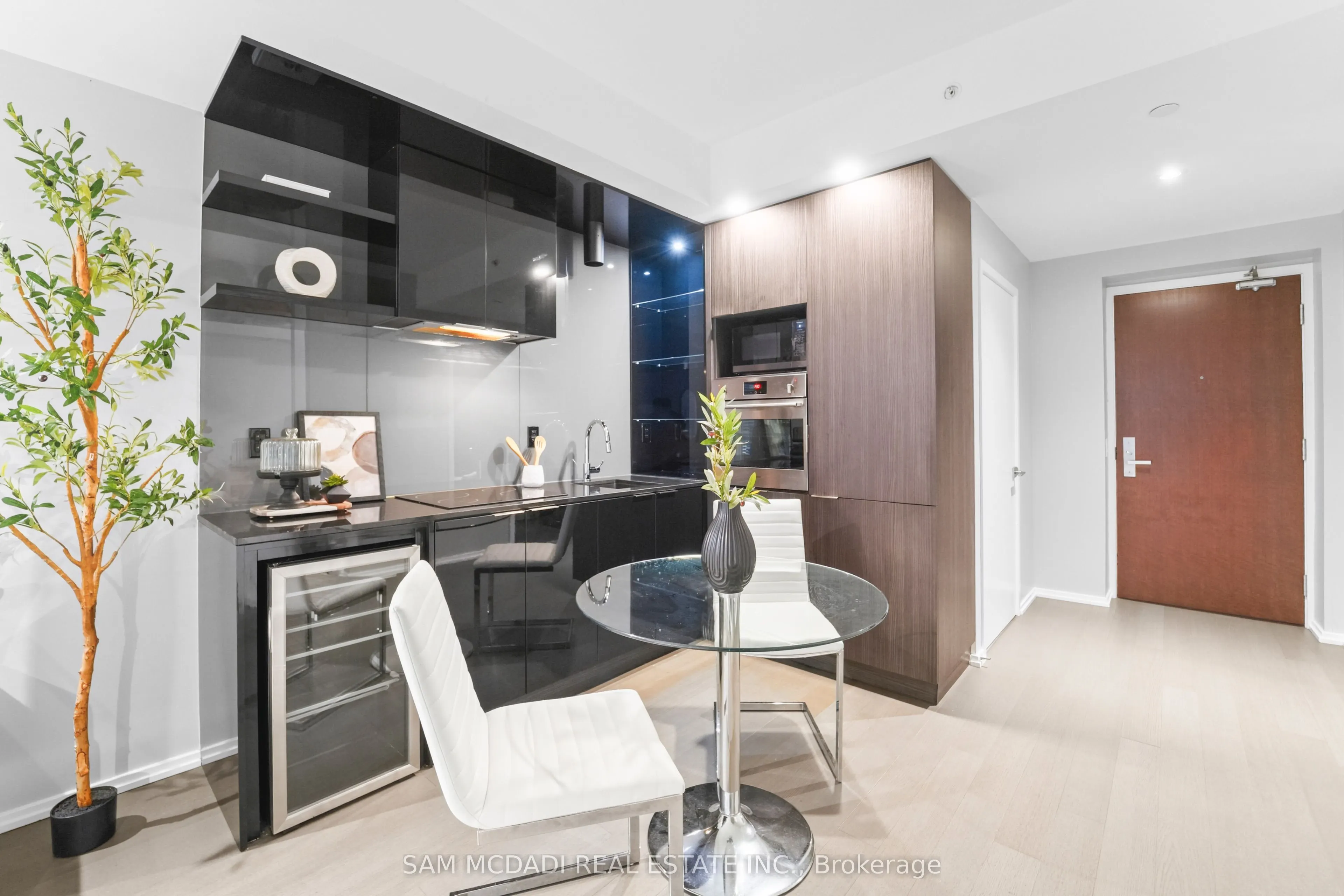 70 Temperance Street #608