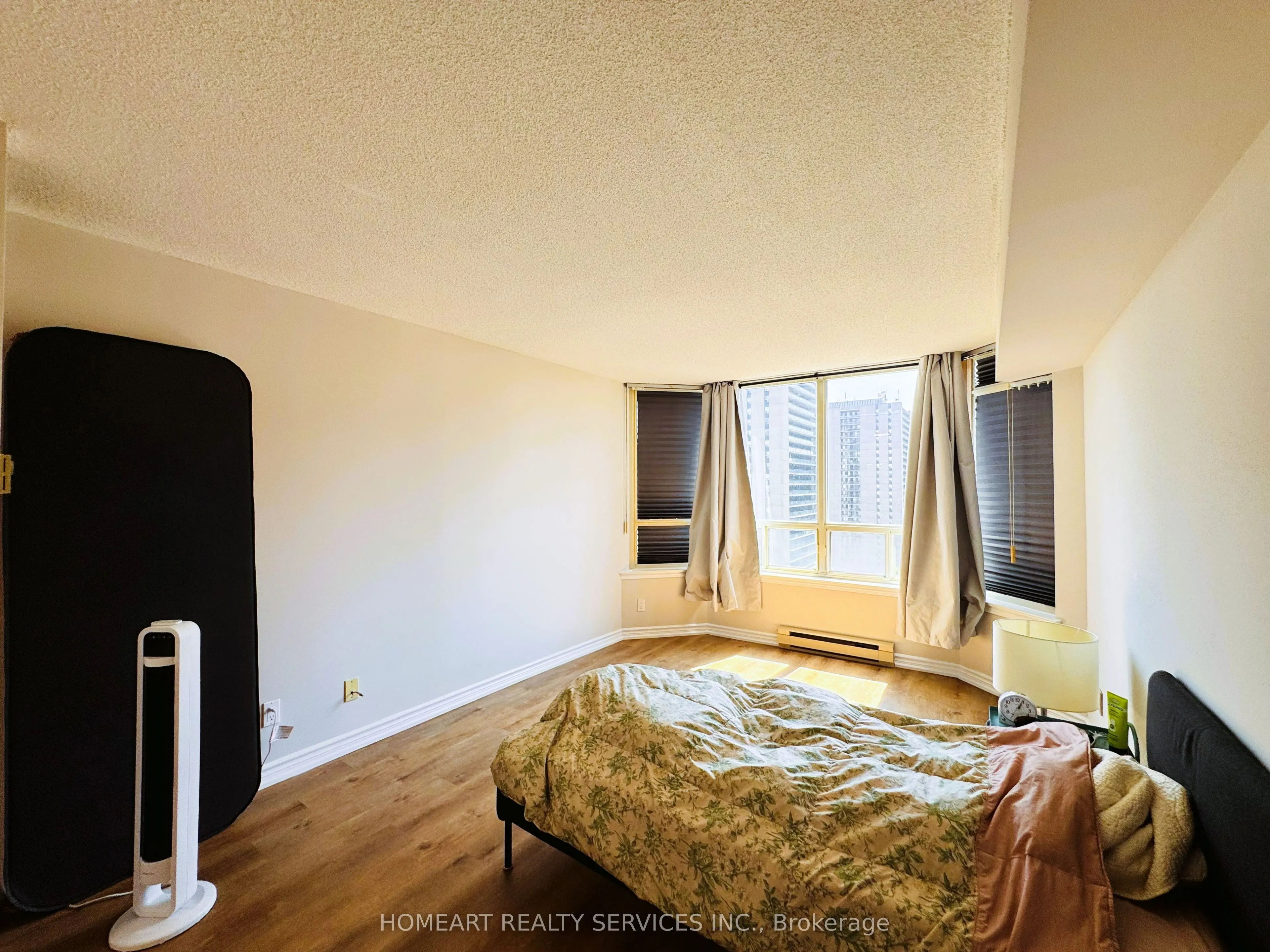 30 Greenfield Avenue #1806