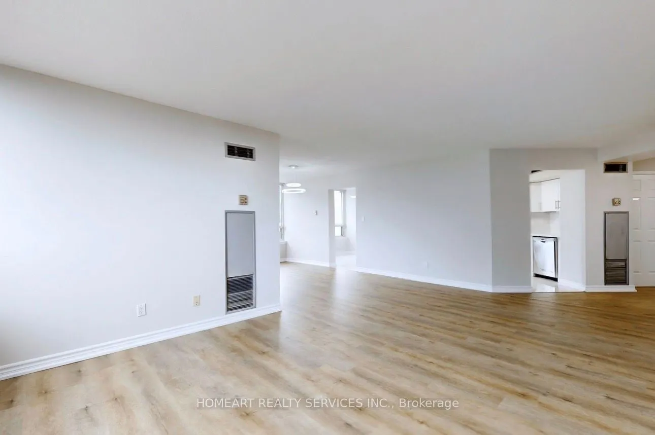 30 Greenfield Avenue #1806