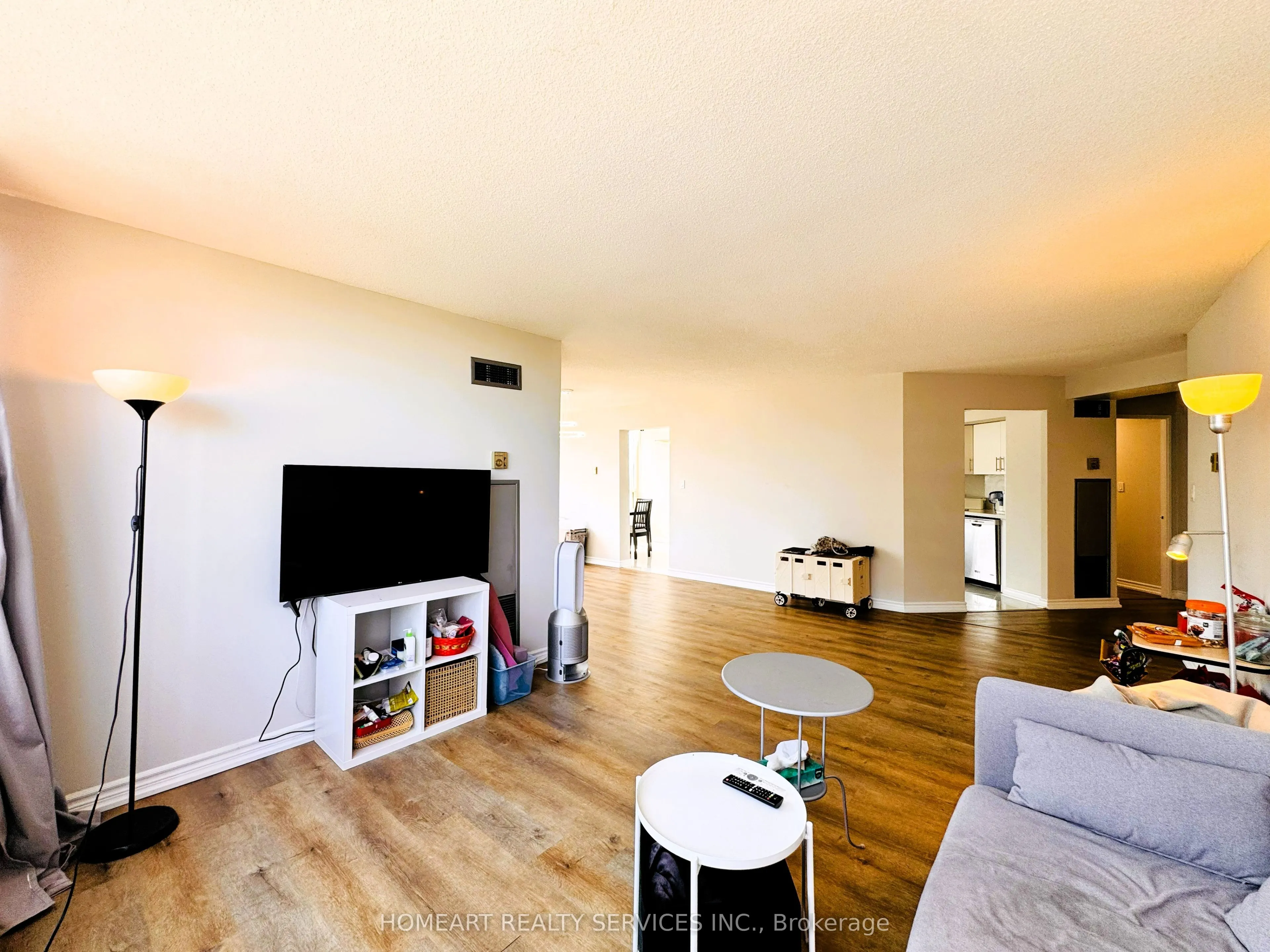 30 Greenfield Avenue #1806