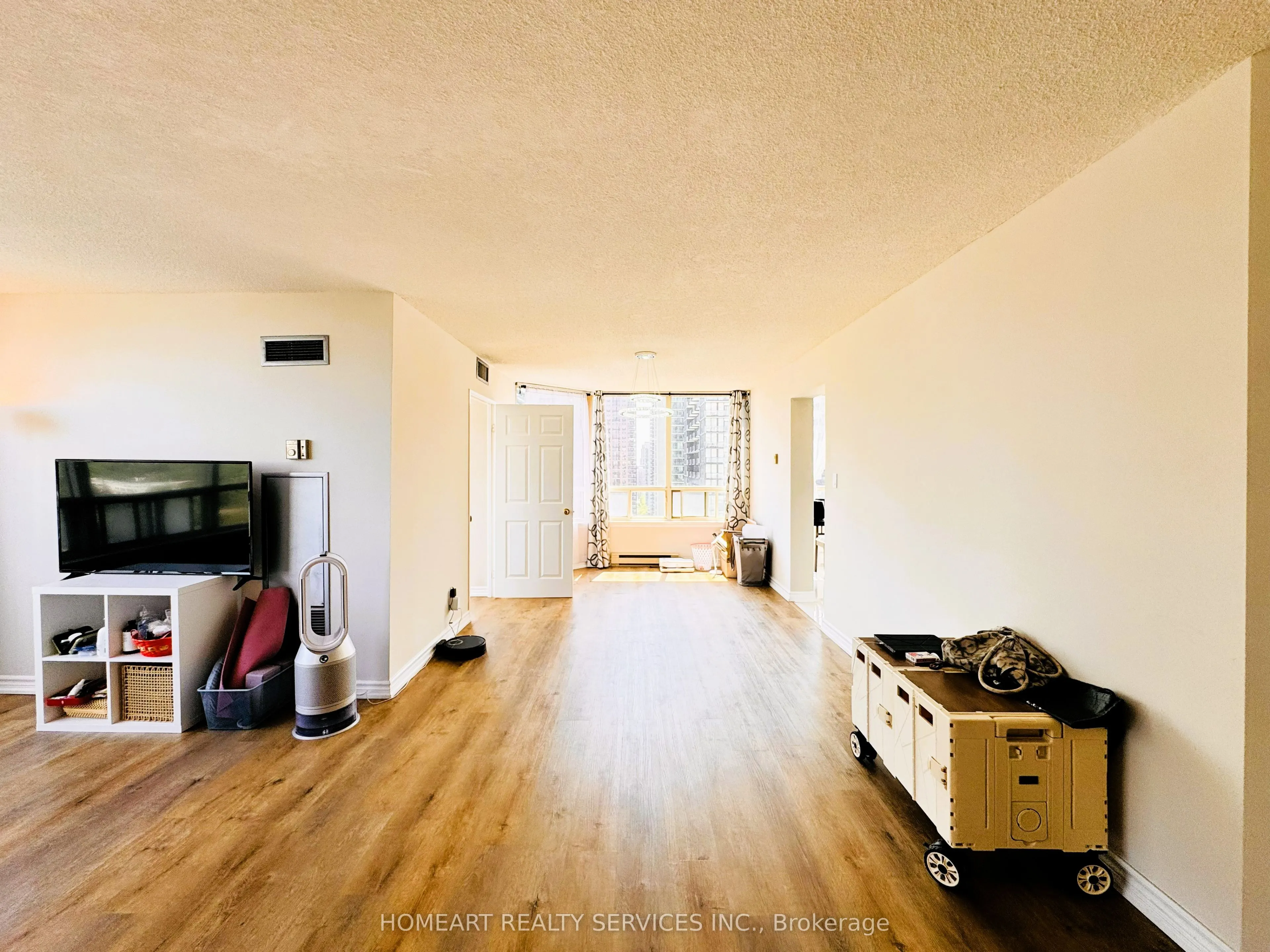 30 Greenfield Avenue #1806