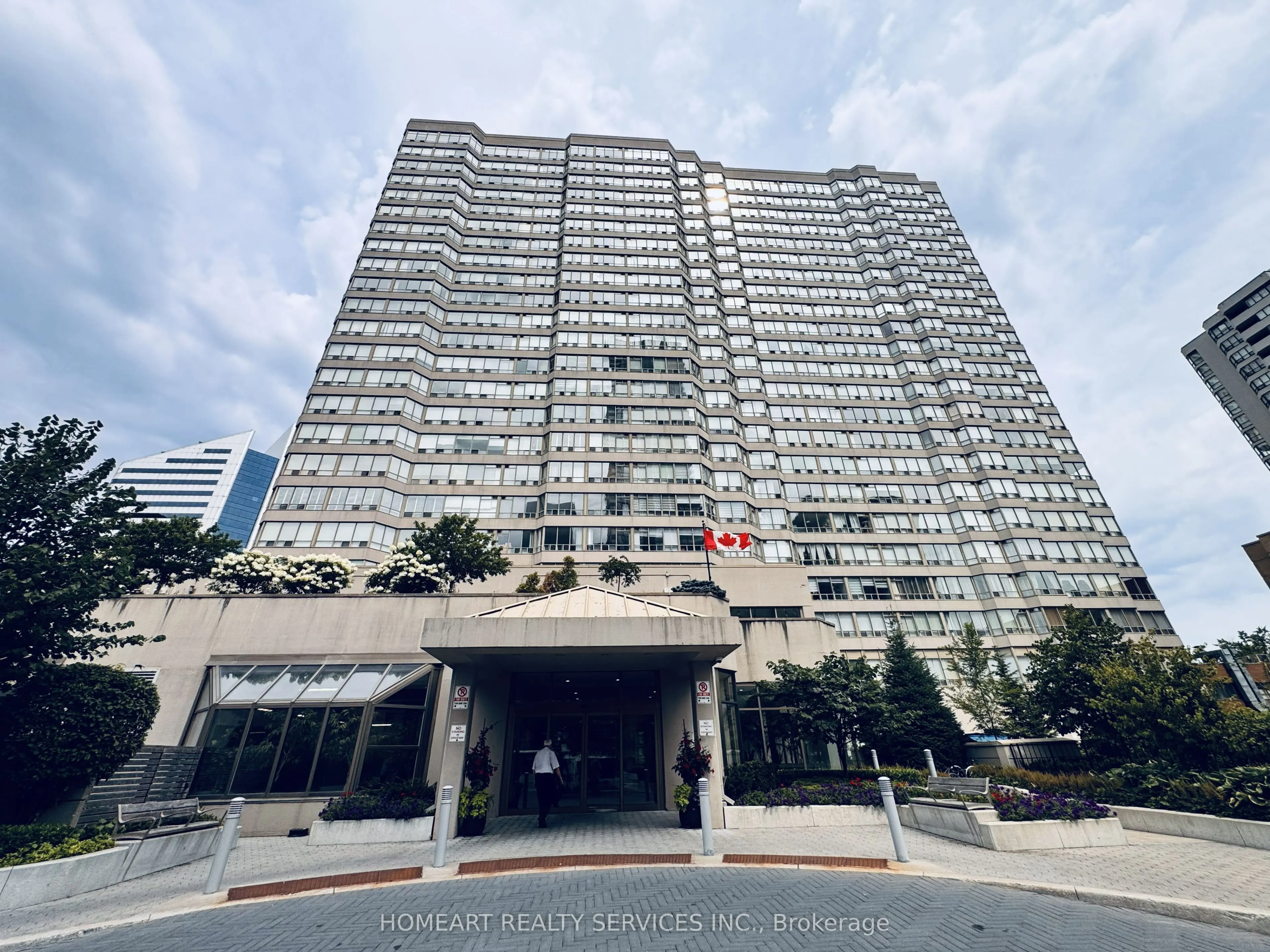 30 Greenfield Avenue #1806