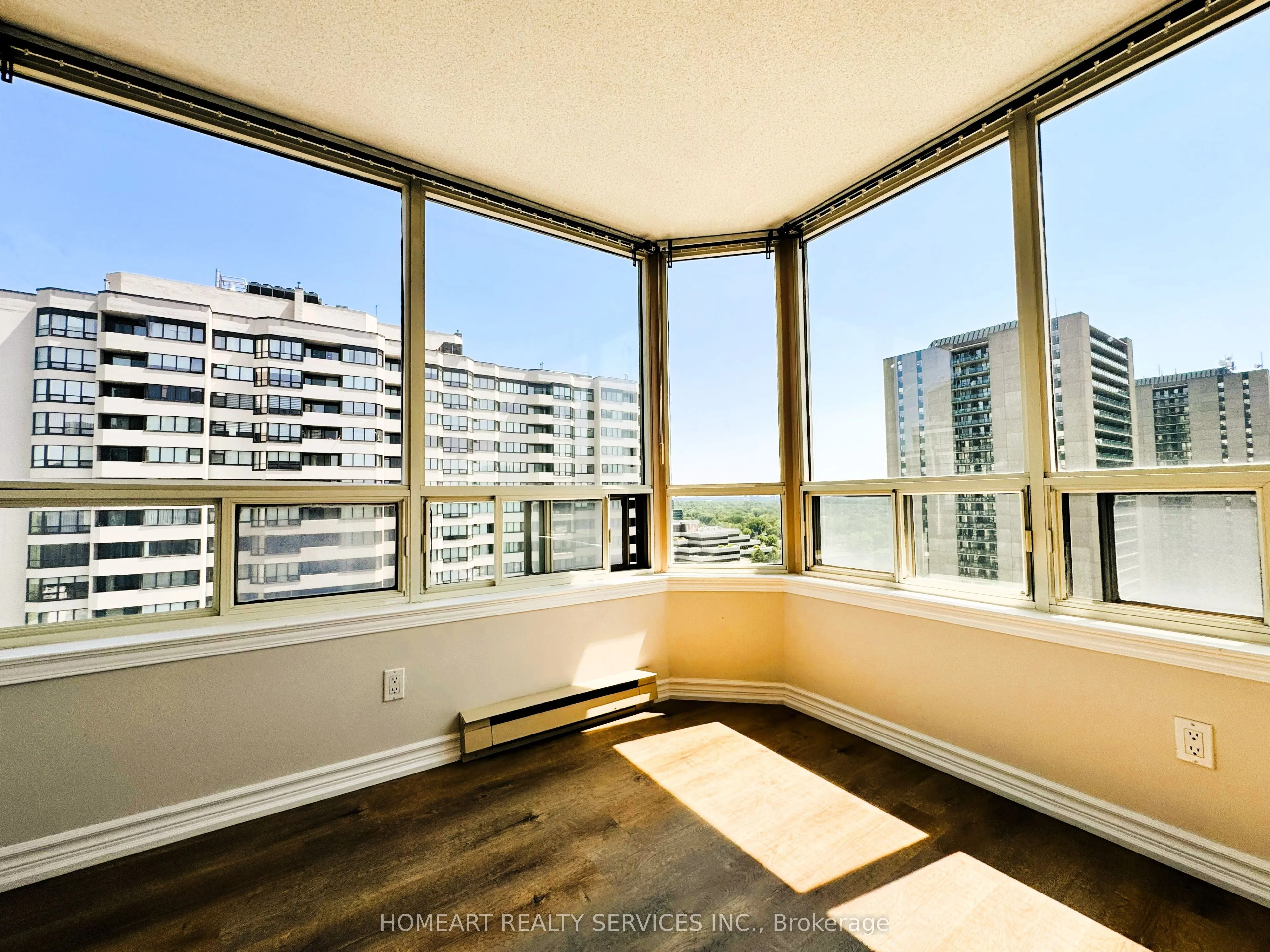 30 Greenfield Avenue #1806