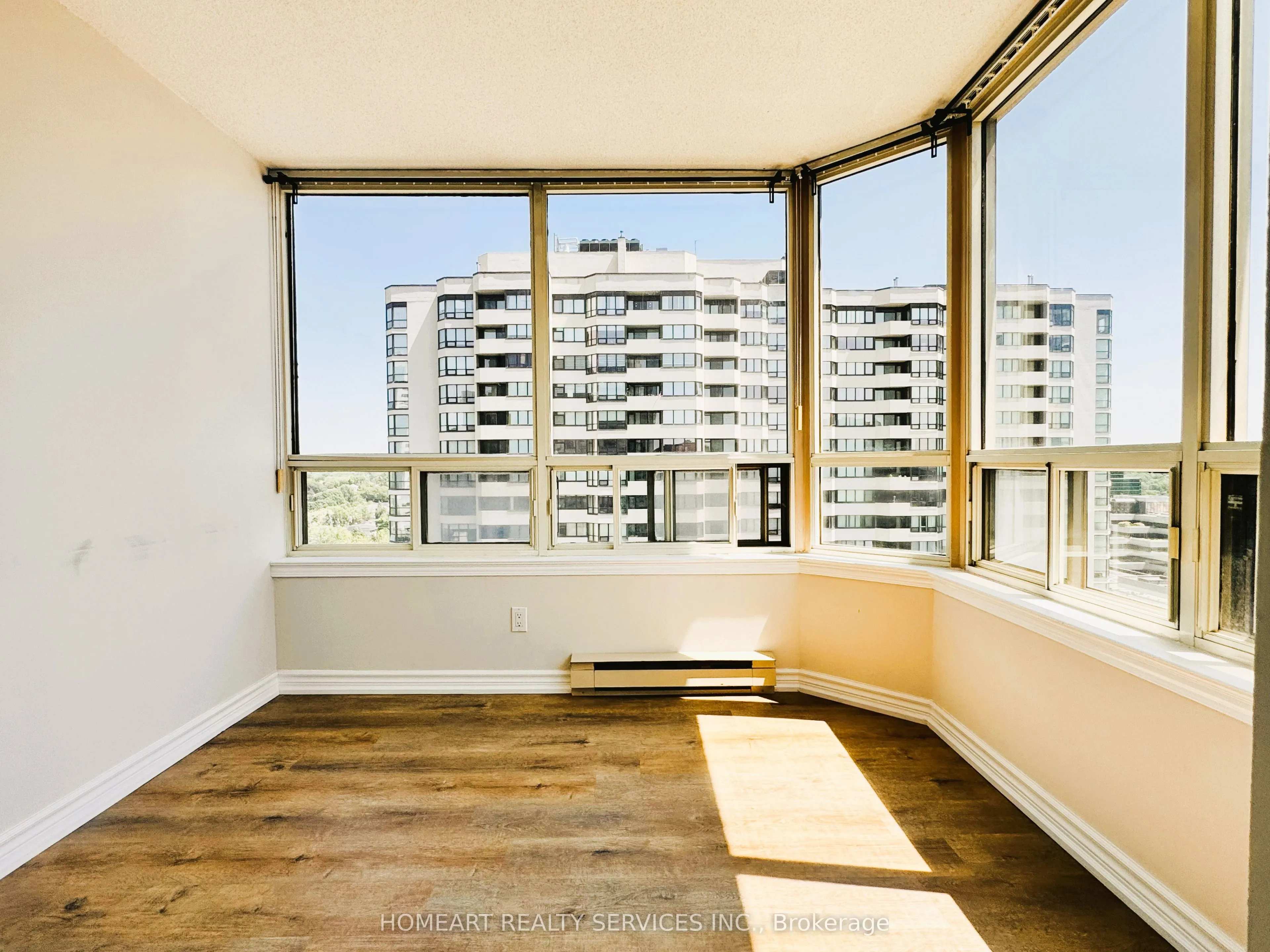 30 Greenfield Avenue #1806