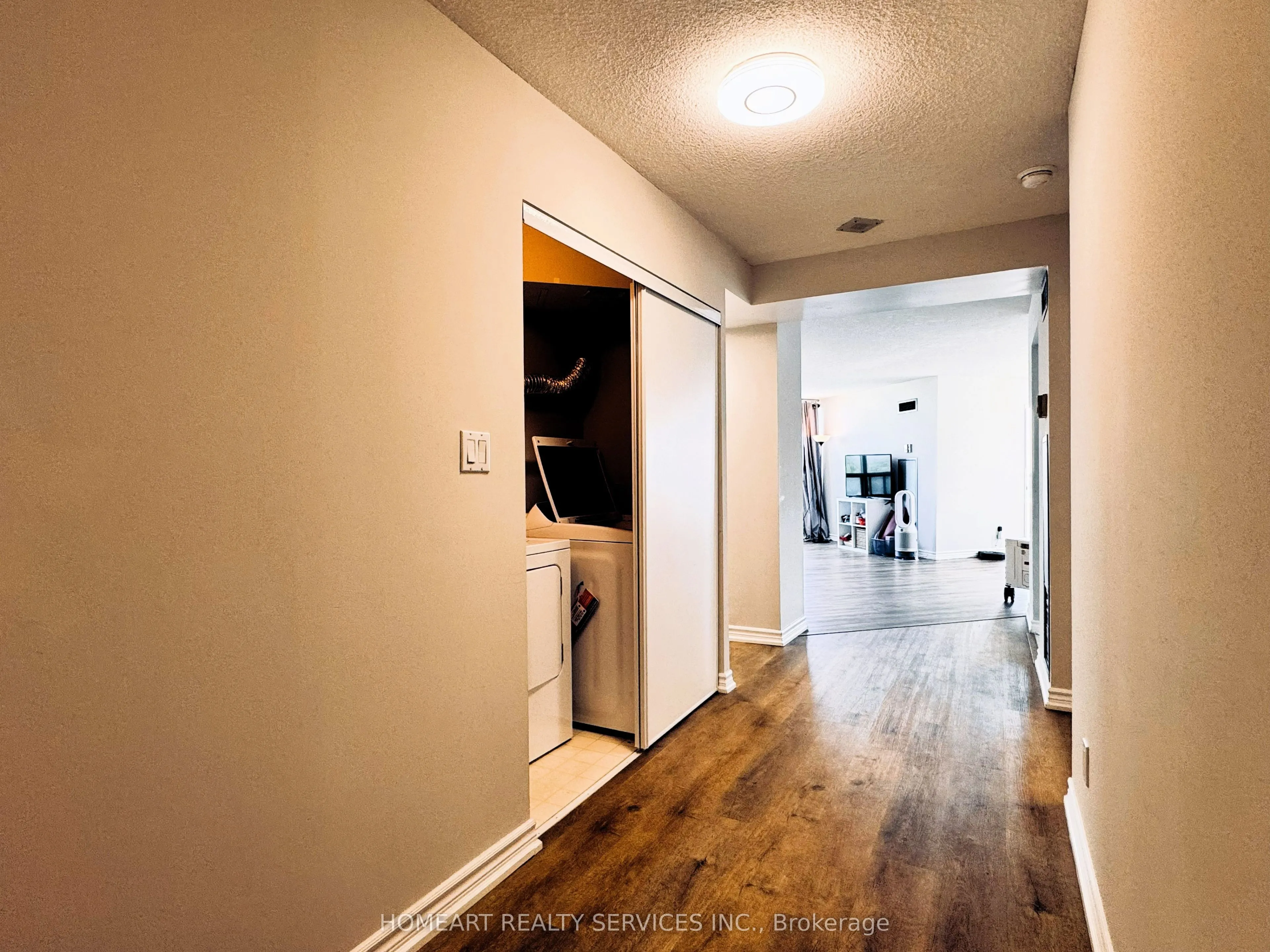 30 Greenfield Avenue #1806