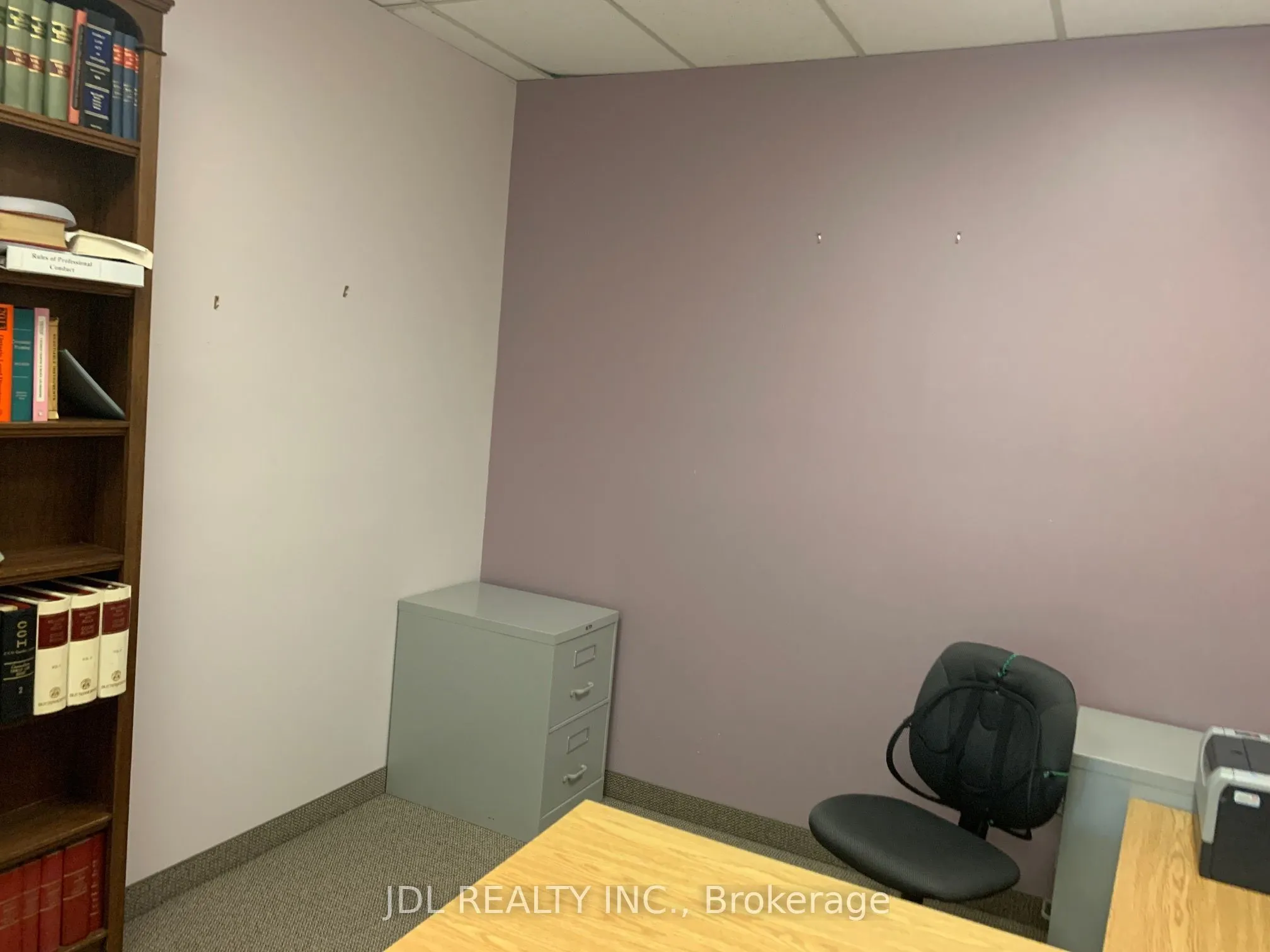 1071-B Bloor Street W