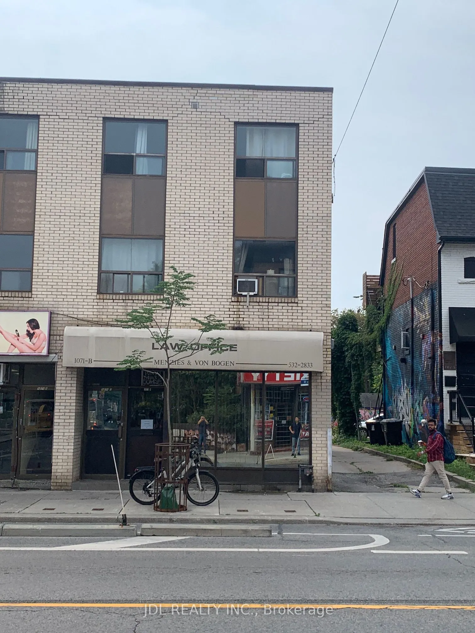 1071-B Bloor Street W