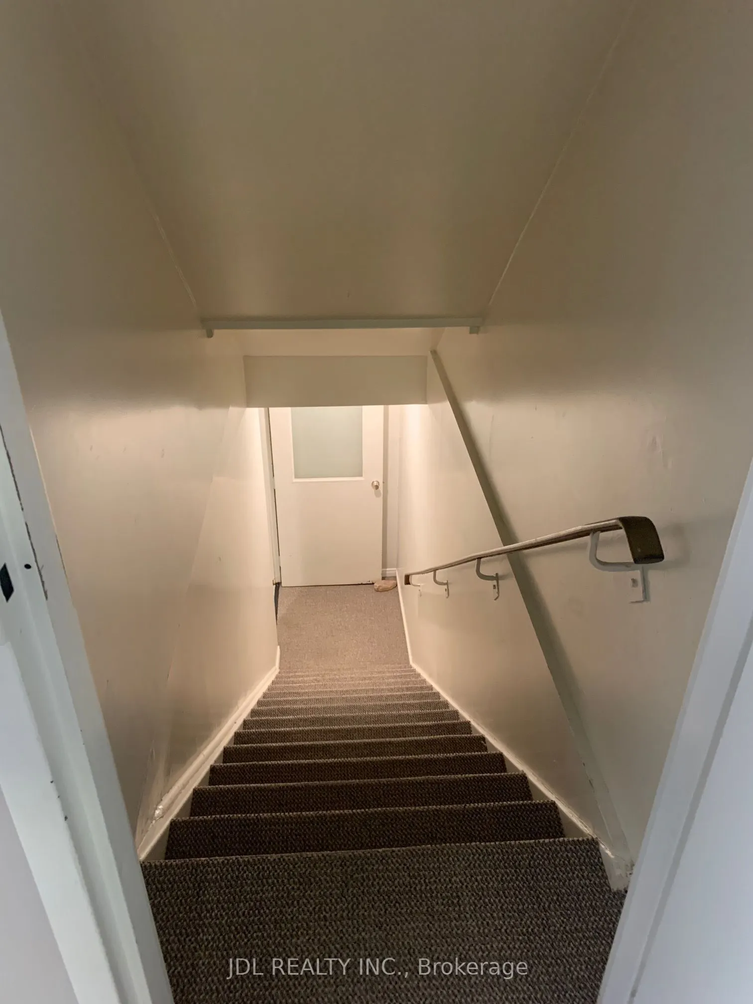 1071-B Bloor Street W