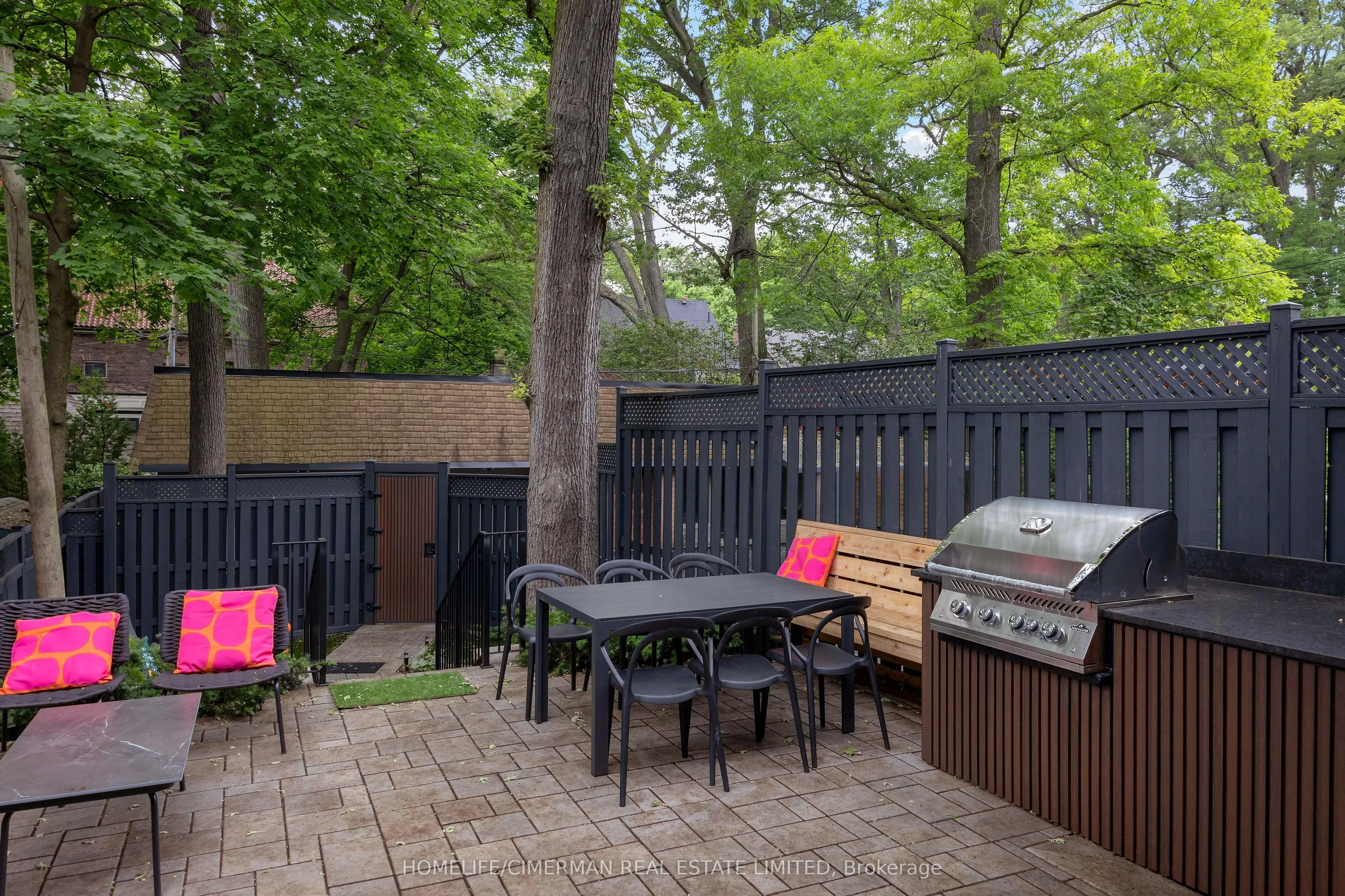 124 Lyndhurst Avenue