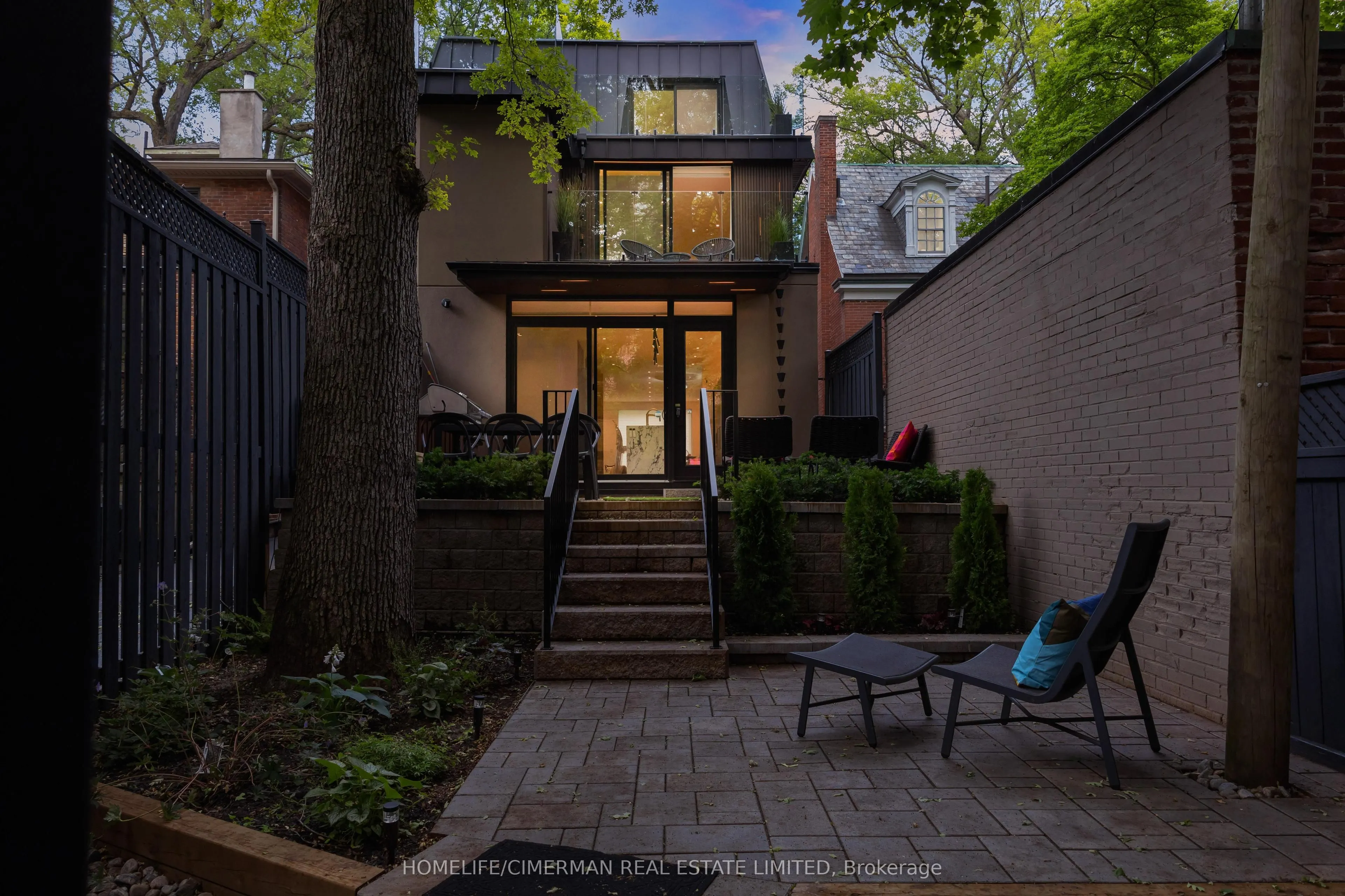 124 Lyndhurst Avenue