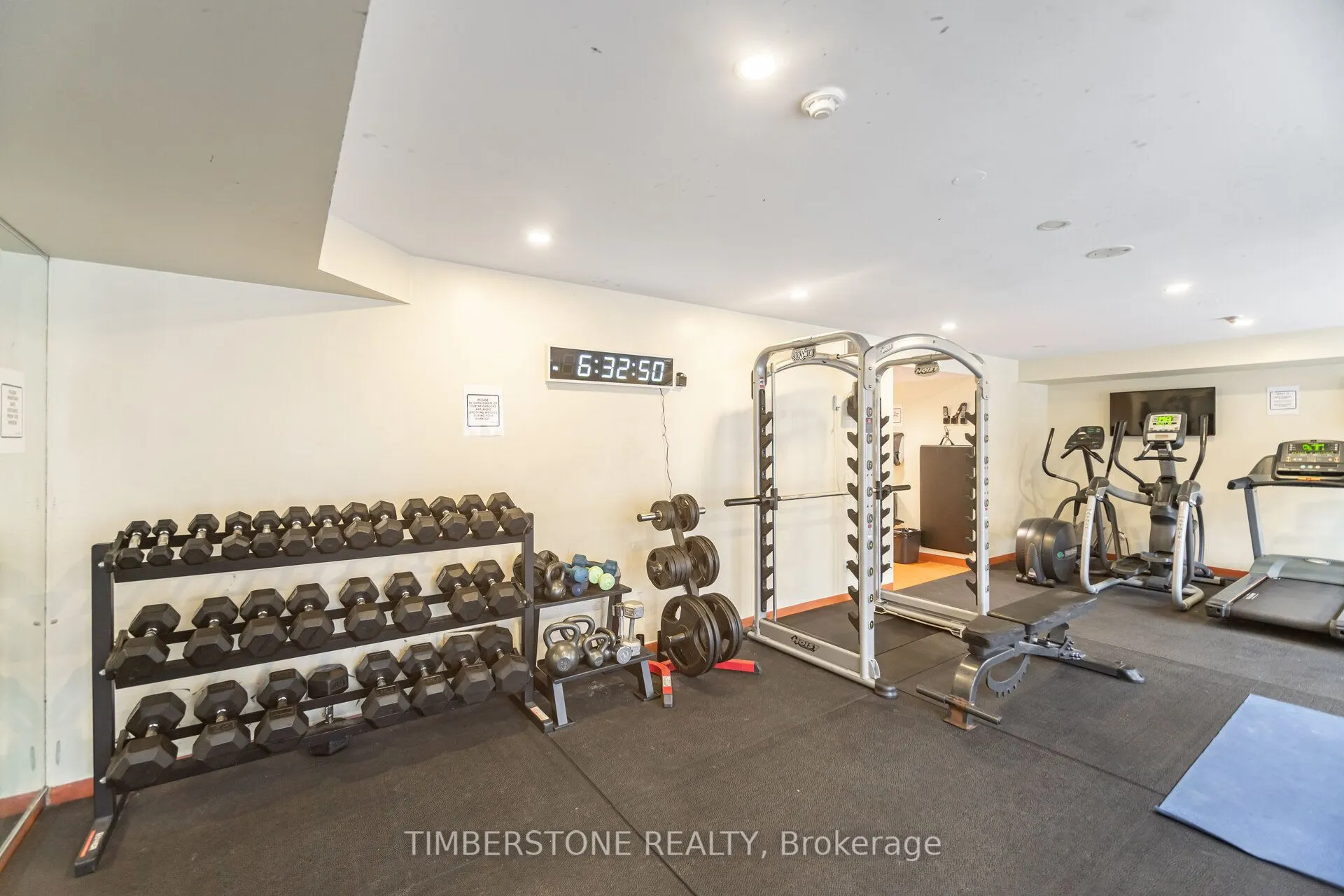 255 Richmond Street E #122