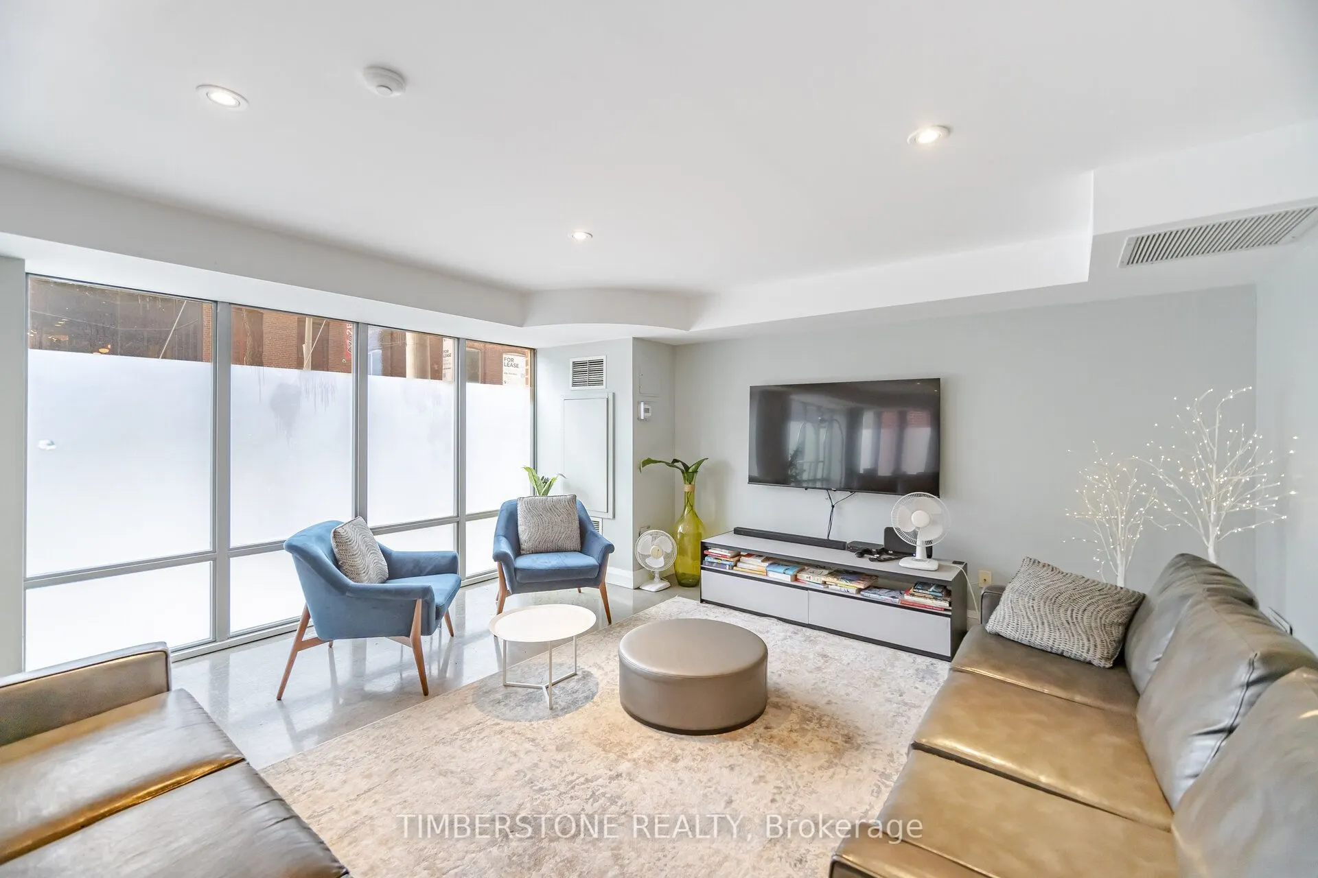 255 Richmond Street E #122