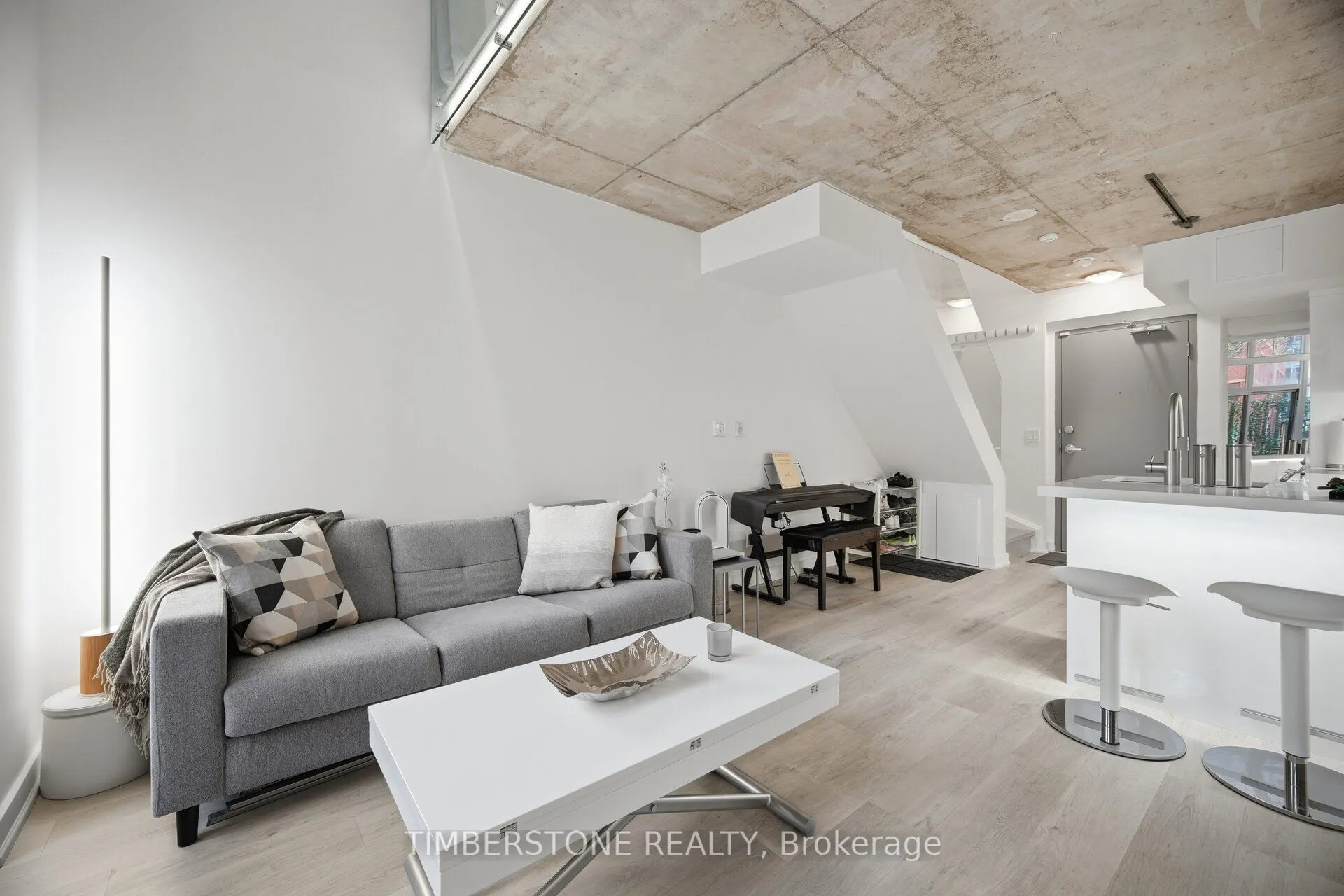 255 Richmond Street E #122