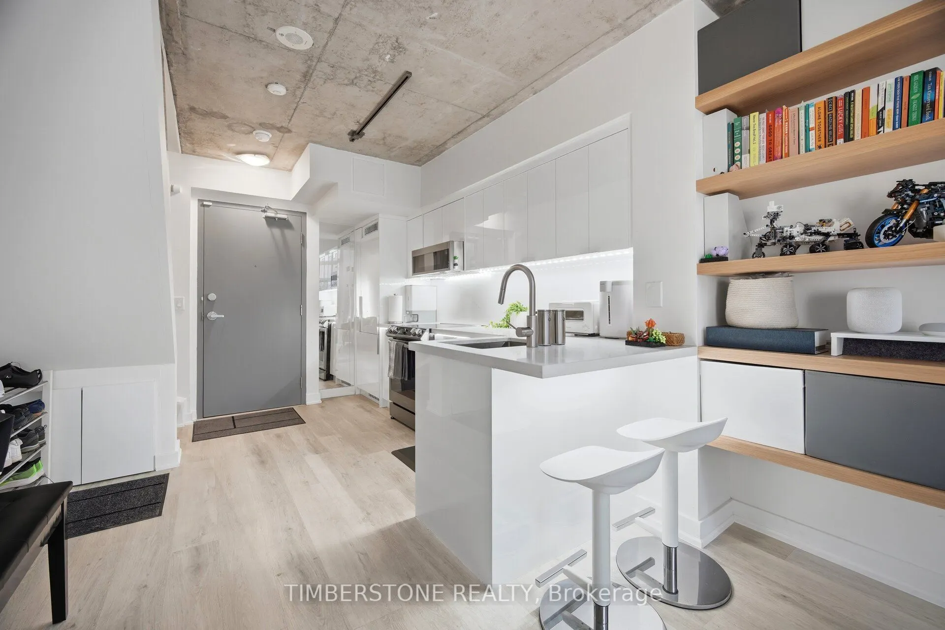 255 Richmond Street E #122