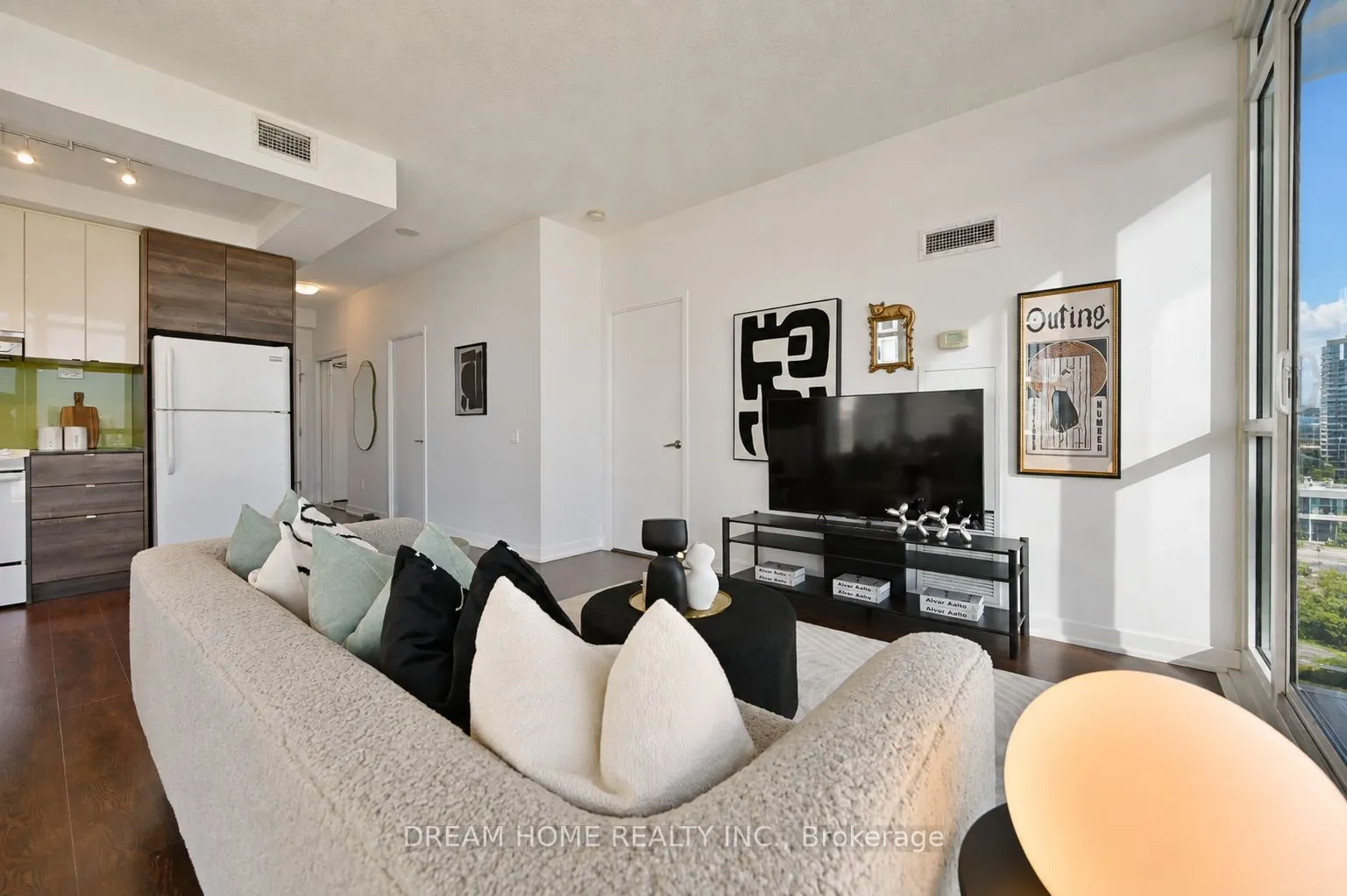 121 Mcmahon Drive #2608