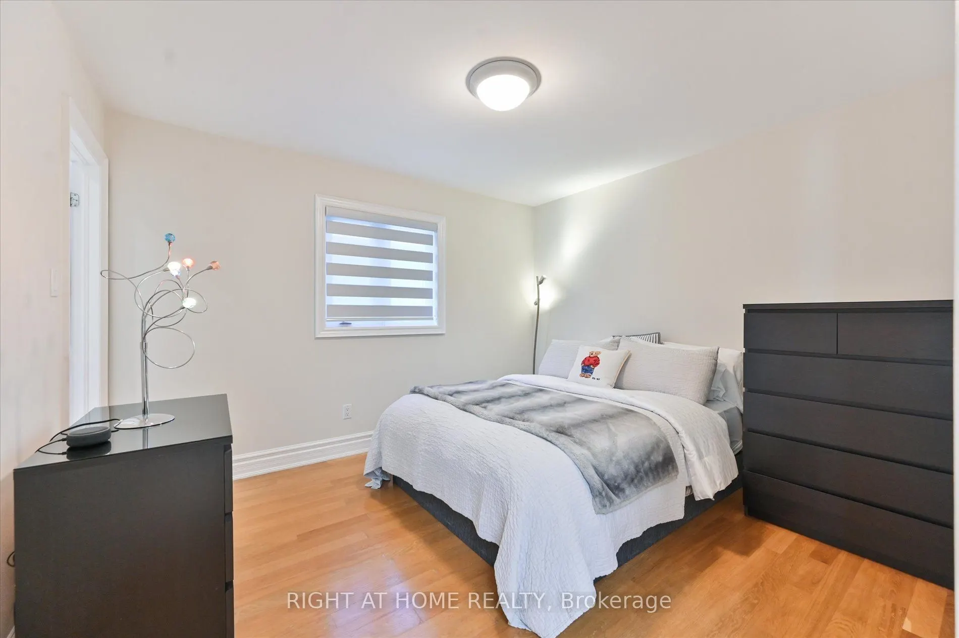 154 Charlton Boulevard