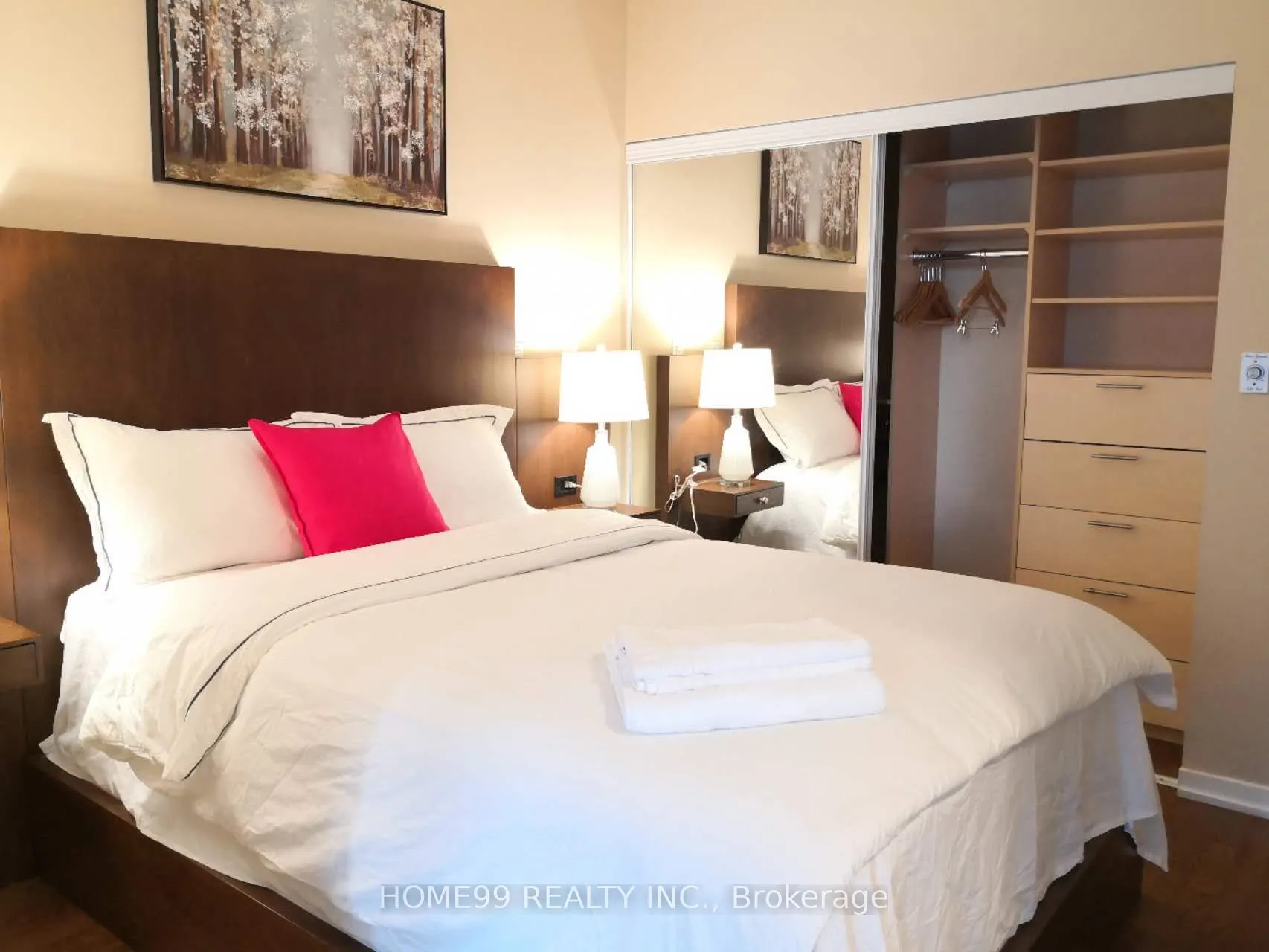 65 Bremner Boulevard #1404