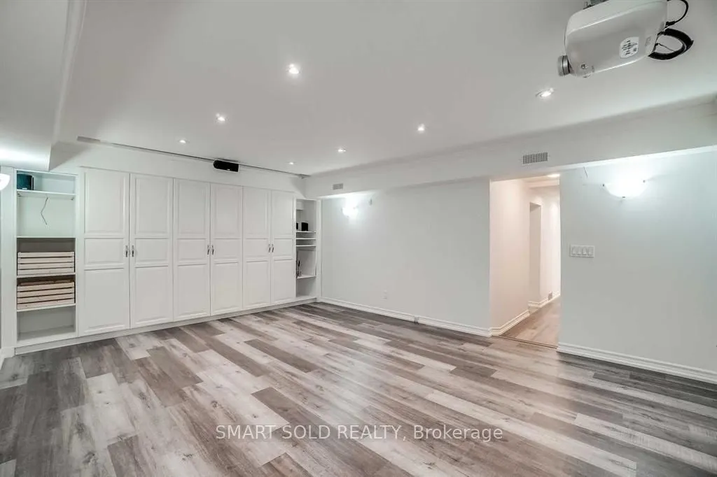 347 Cortleigh Boulevard