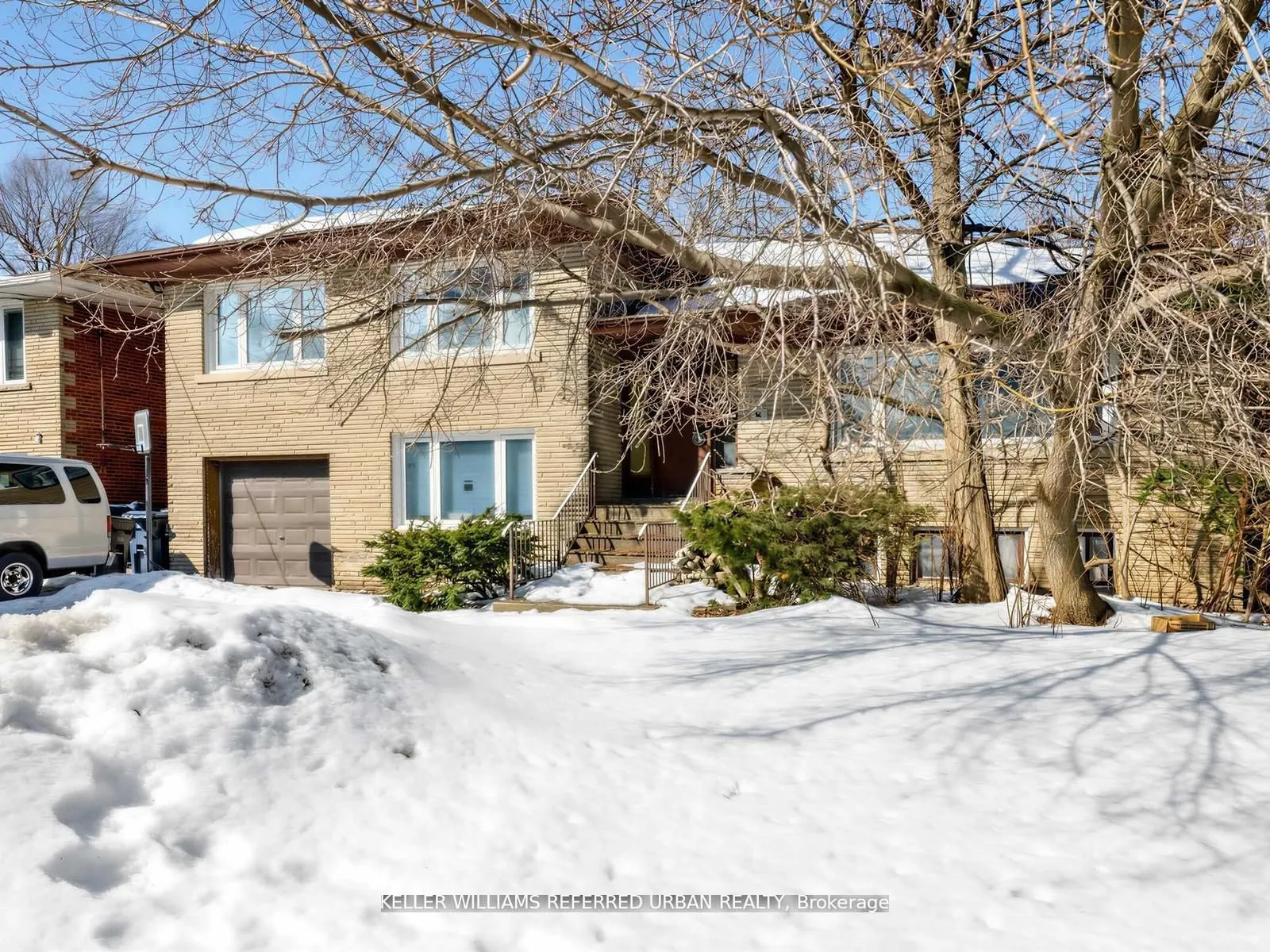 14 Frontenac Avenue