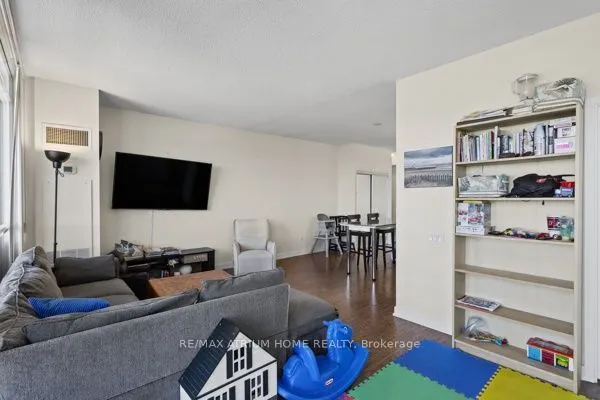 29 Singer Court #2605