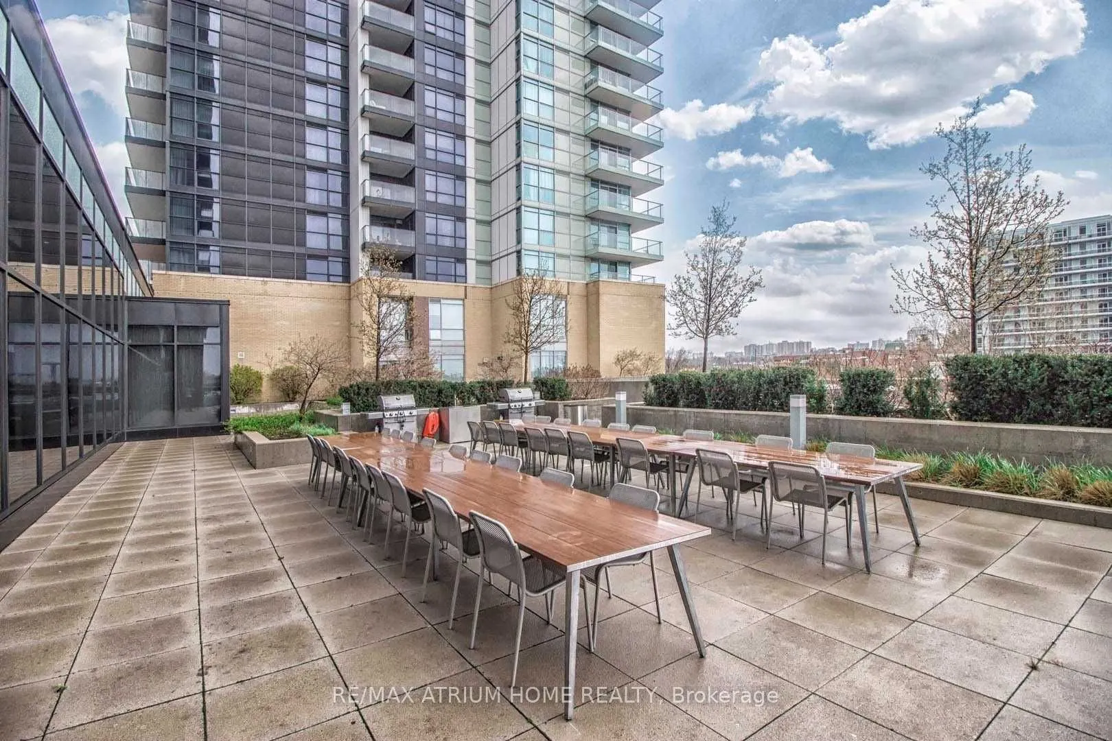 29 Singer Court #2605
