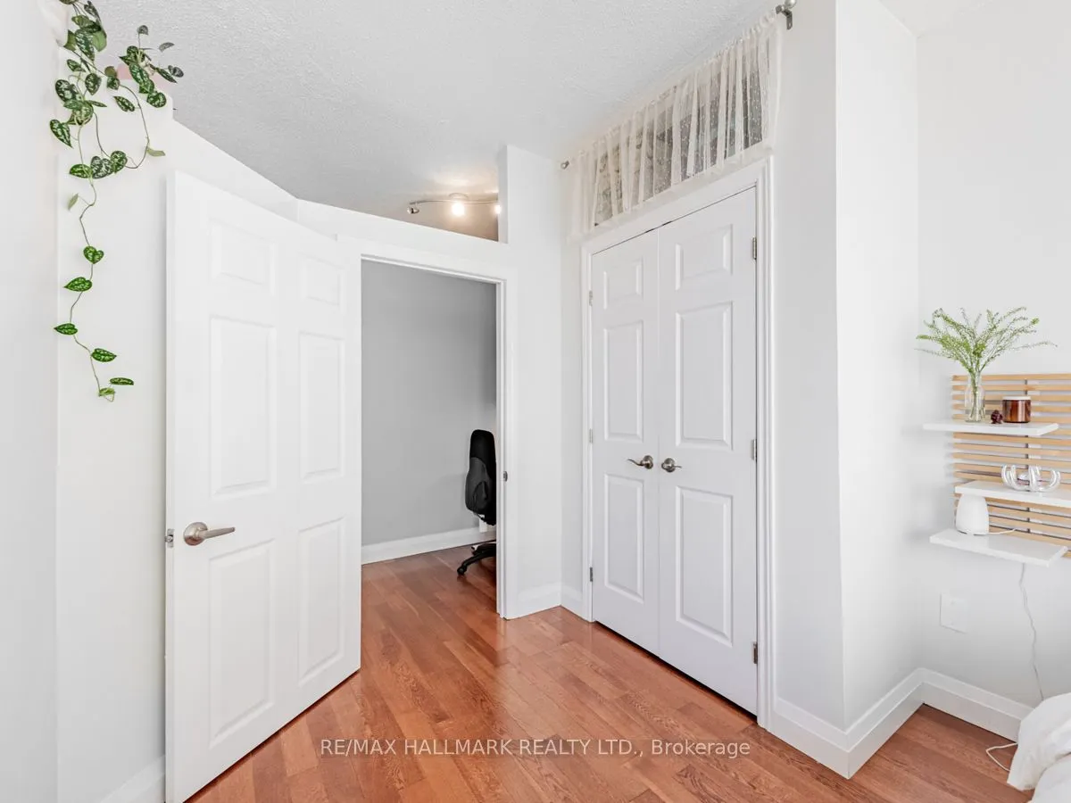 39 Parliament Street #1102