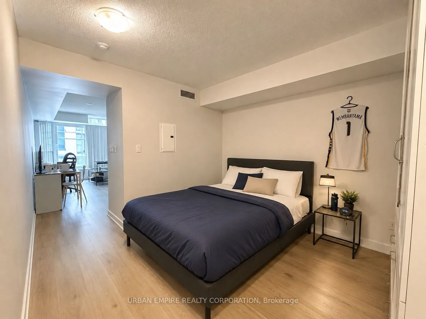 126 Simcoe Street #408