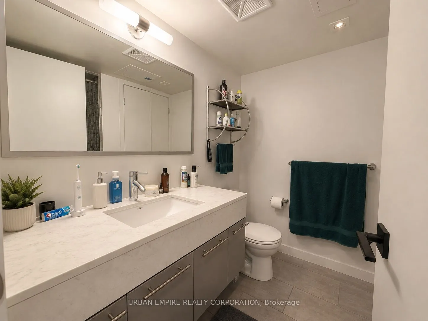 126 Simcoe Street #408