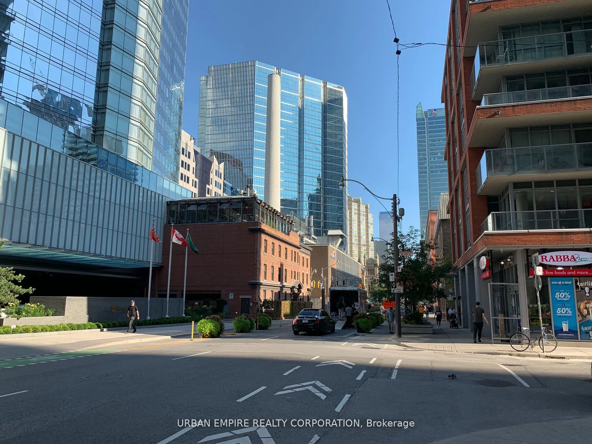 126 Simcoe Street #408