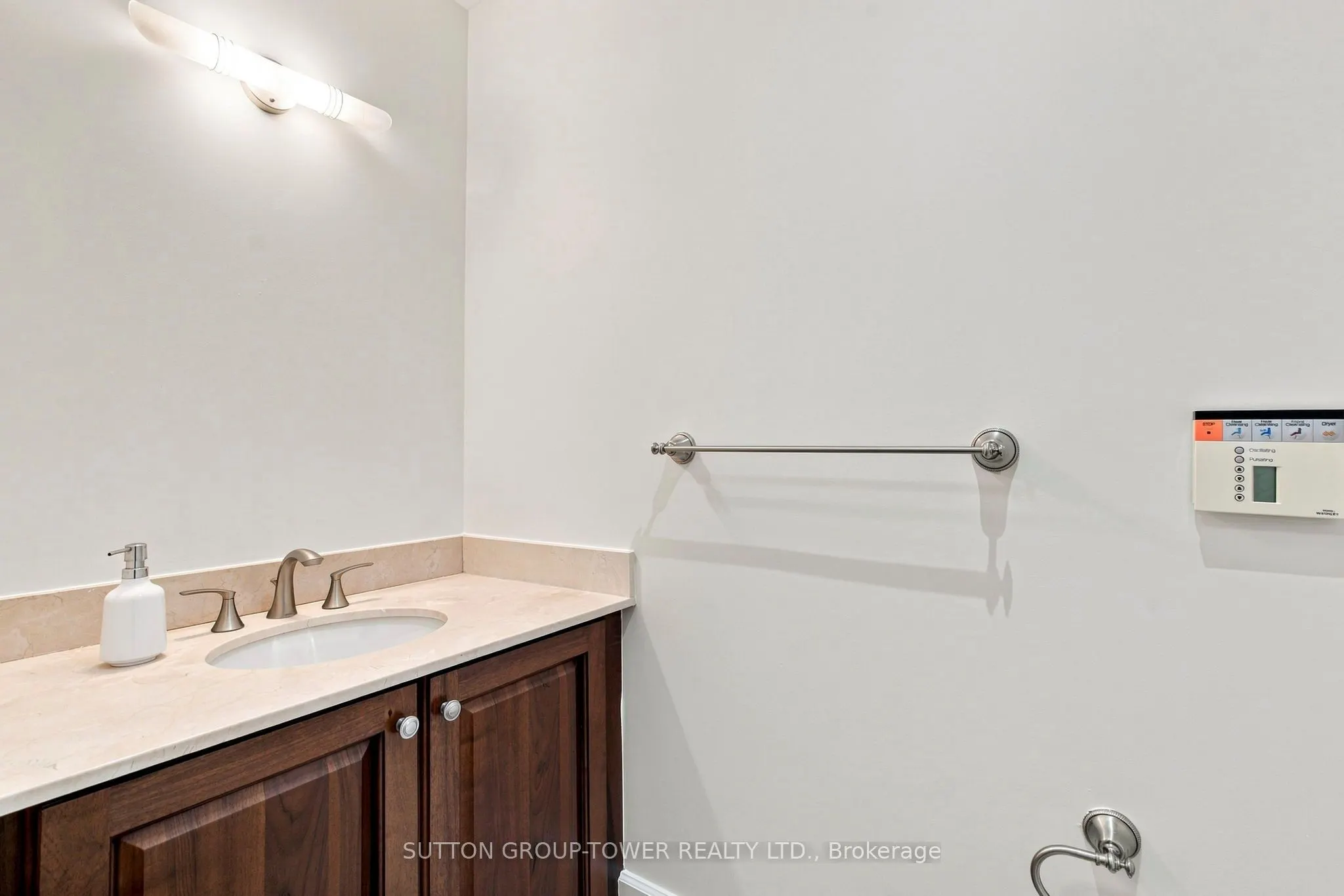 660 Sheppard Avenue E #505B