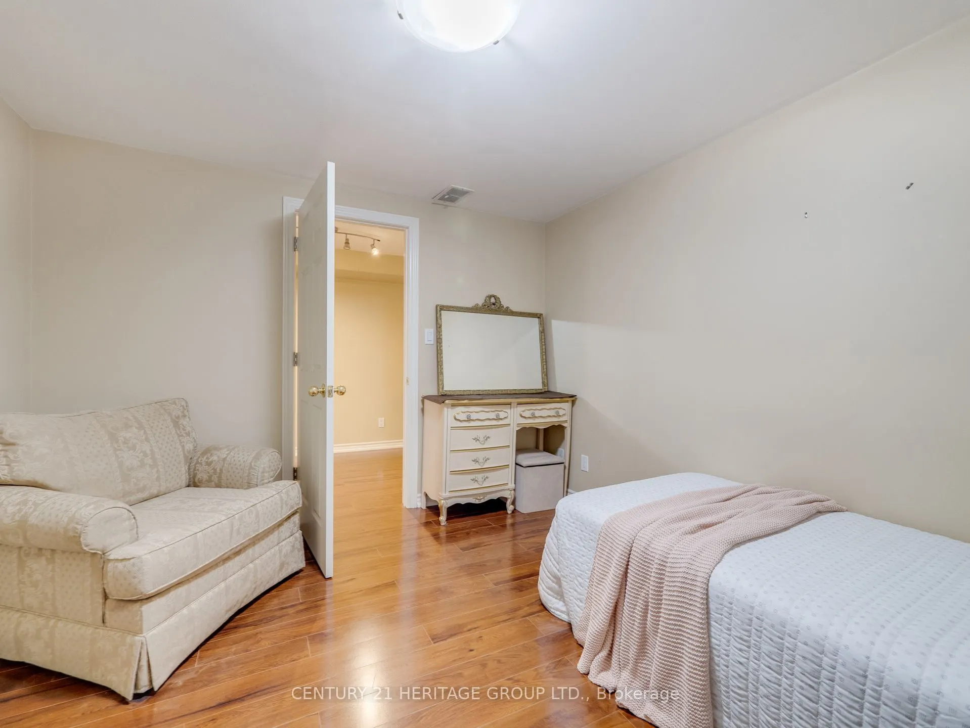 97 Allingham Gardens #Room B