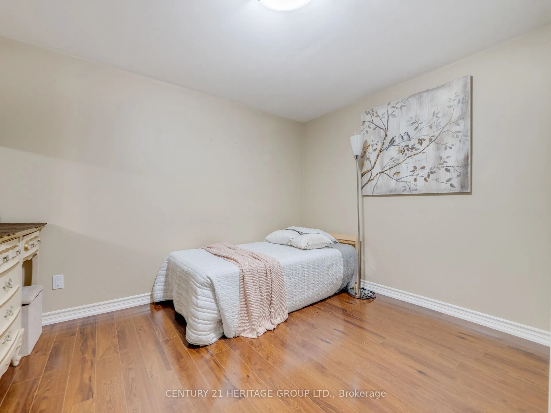 97 Allingham Gardens #Room B
