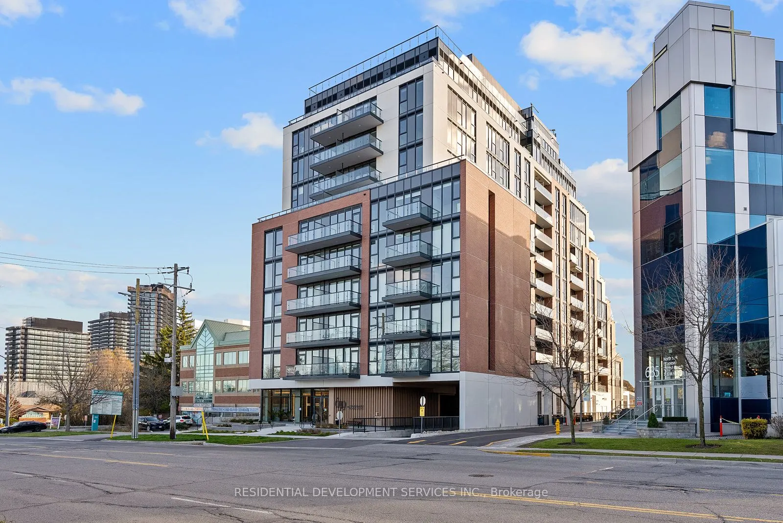 699 Sheppard Avenue E #1103