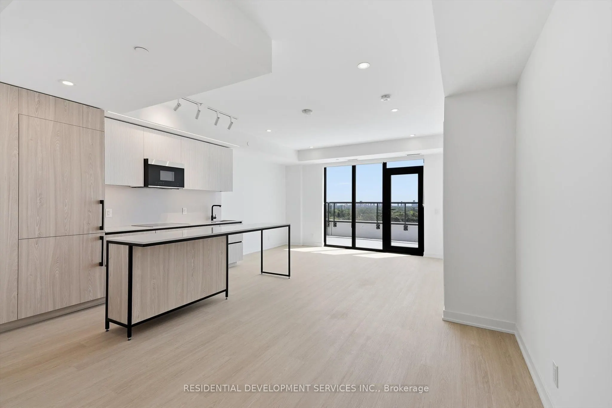 699 Sheppard Avenue E #1103