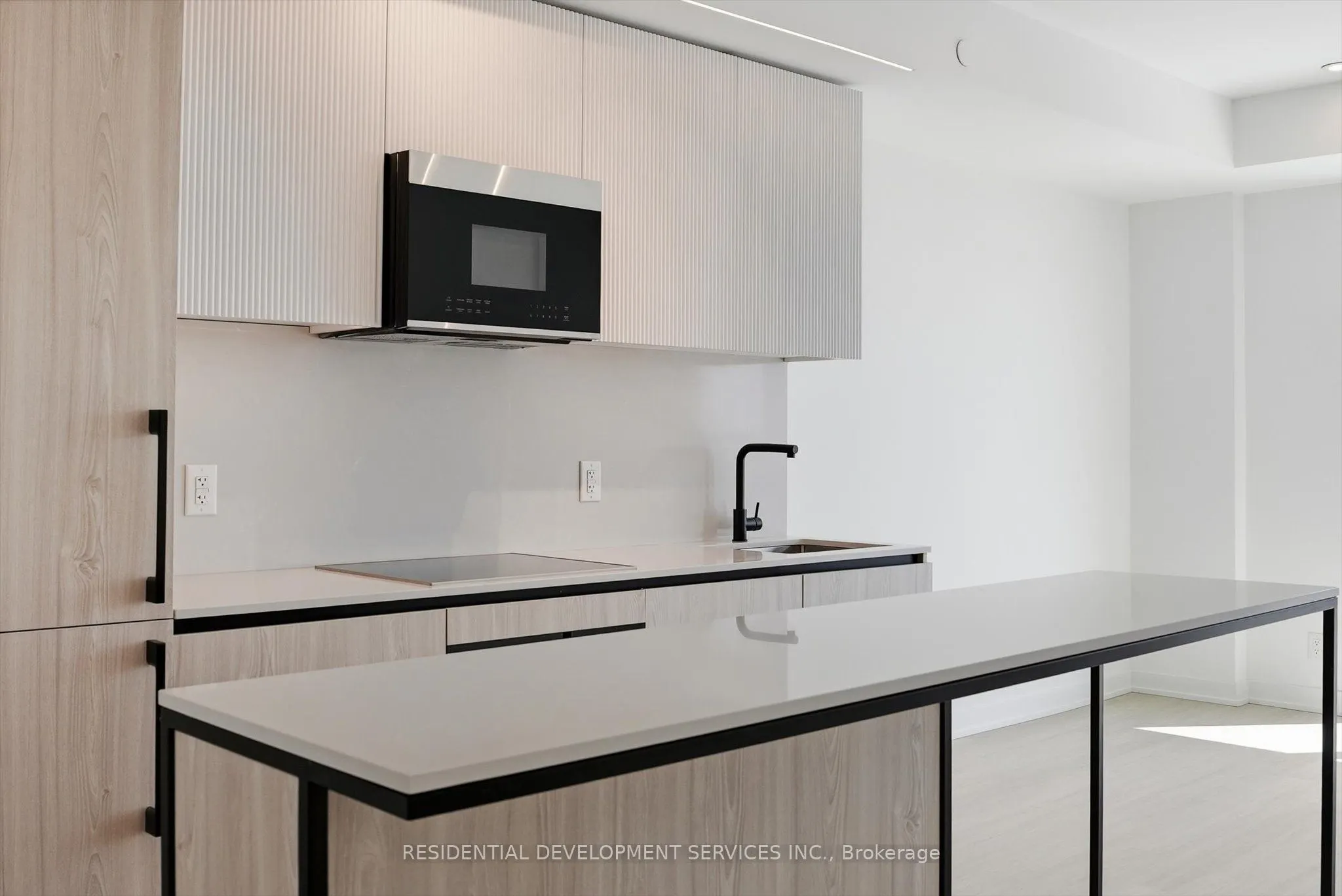 699 Sheppard Avenue E #1103