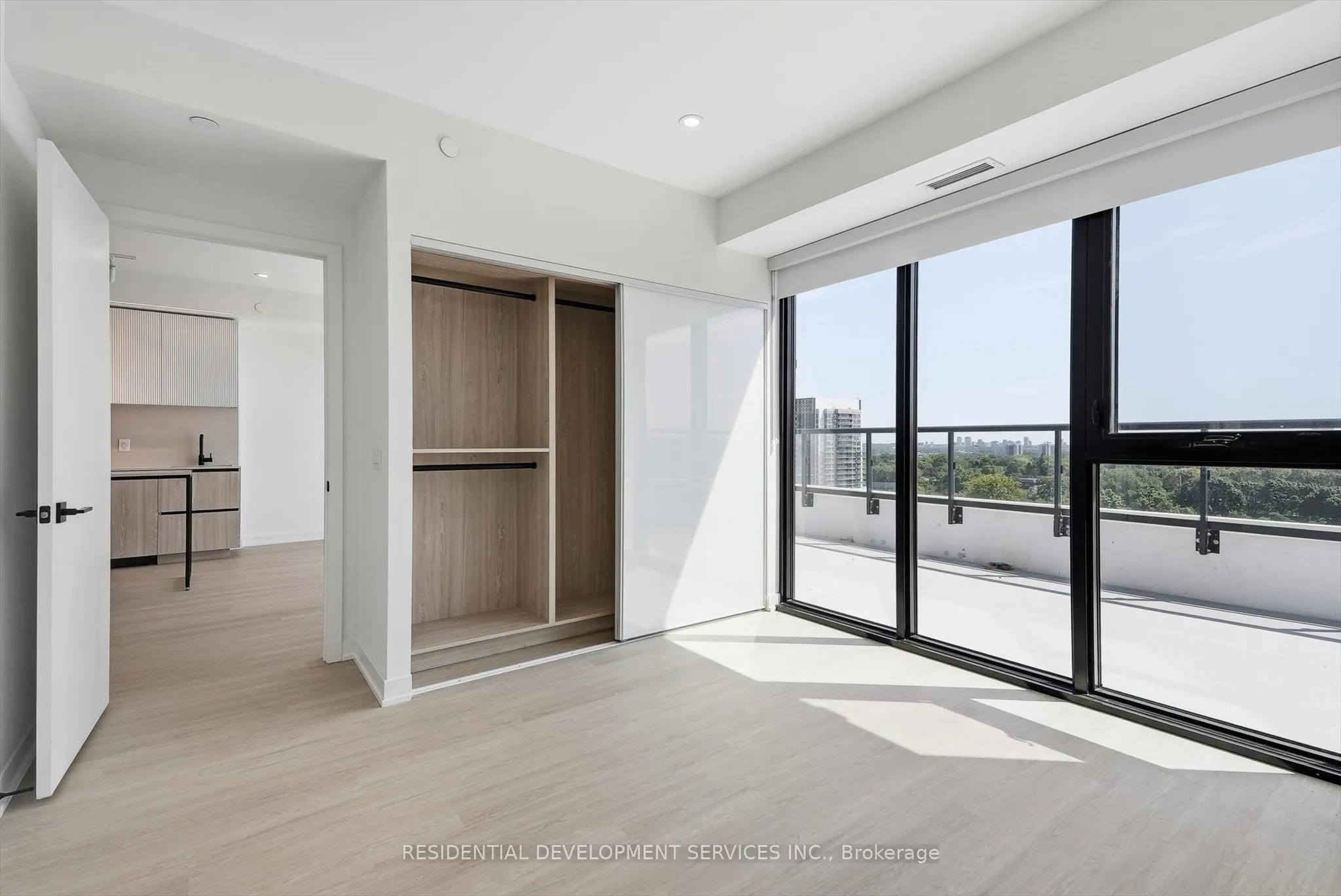699 Sheppard Avenue E #1103