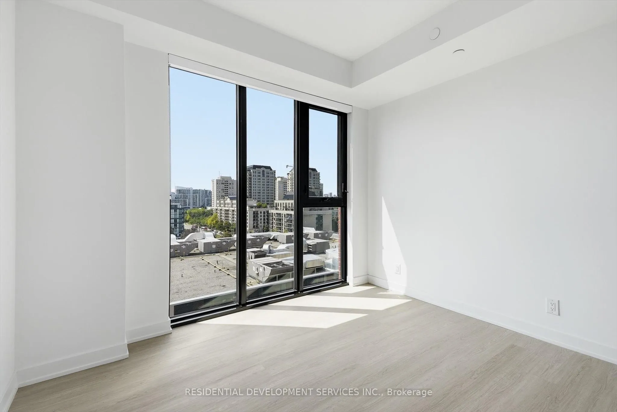699 Sheppard Avenue E #1103