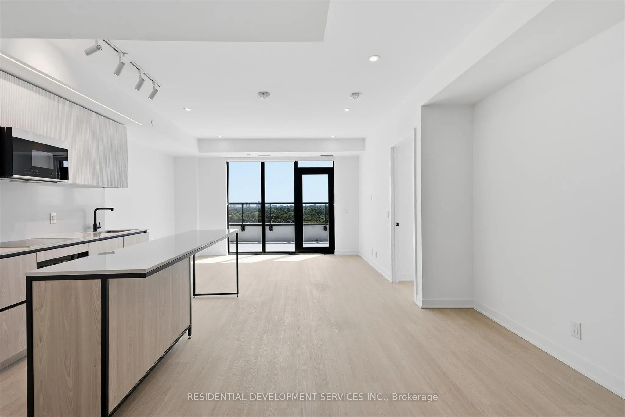 699 Sheppard Avenue E #1103