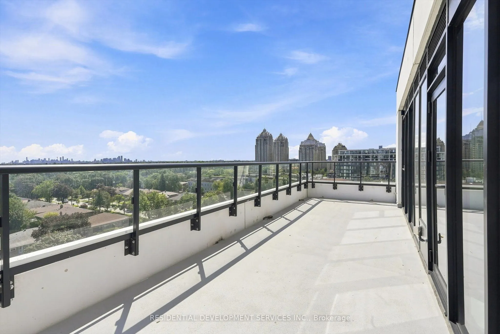 699 Sheppard Avenue E #1103