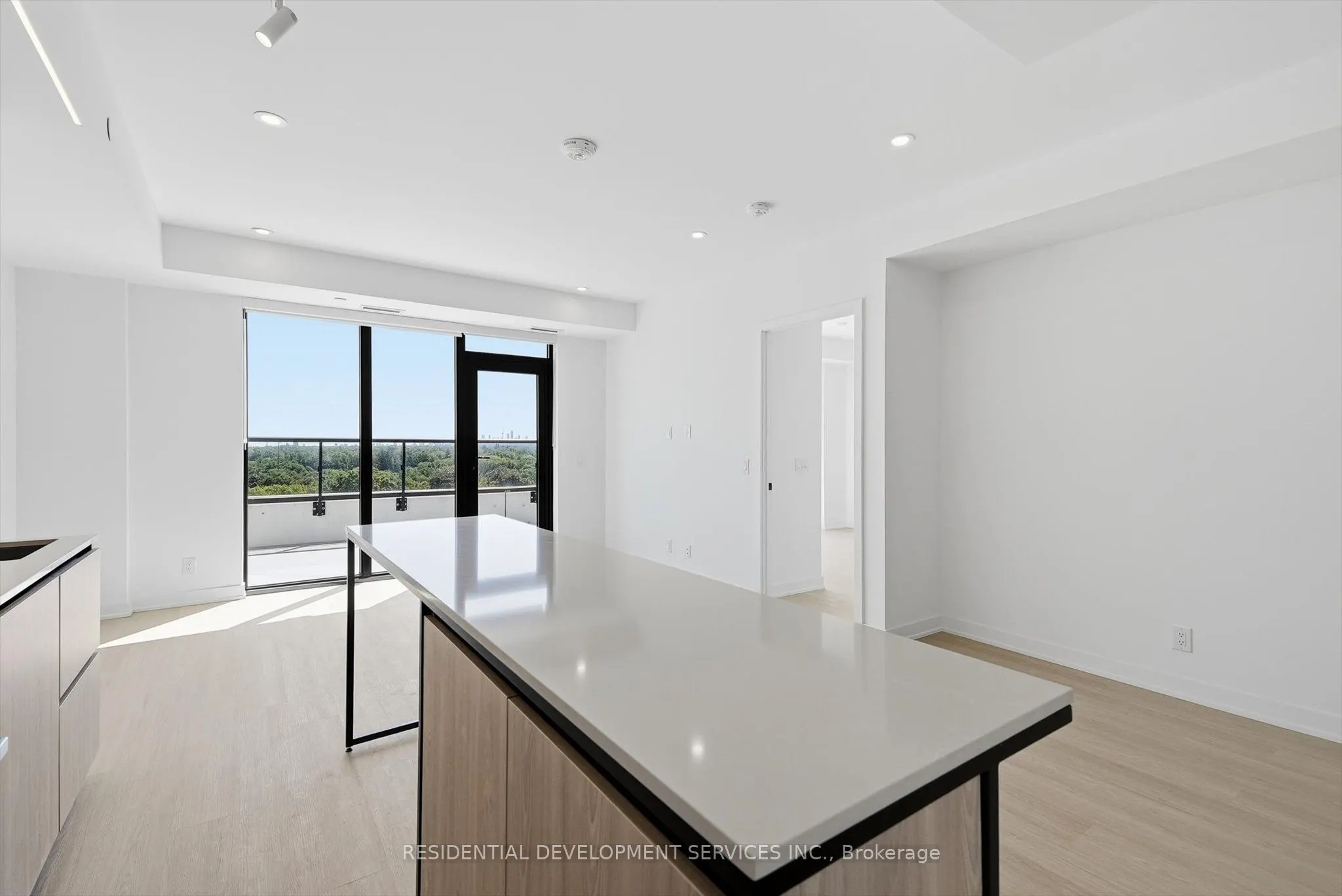 699 Sheppard Avenue E #1103
