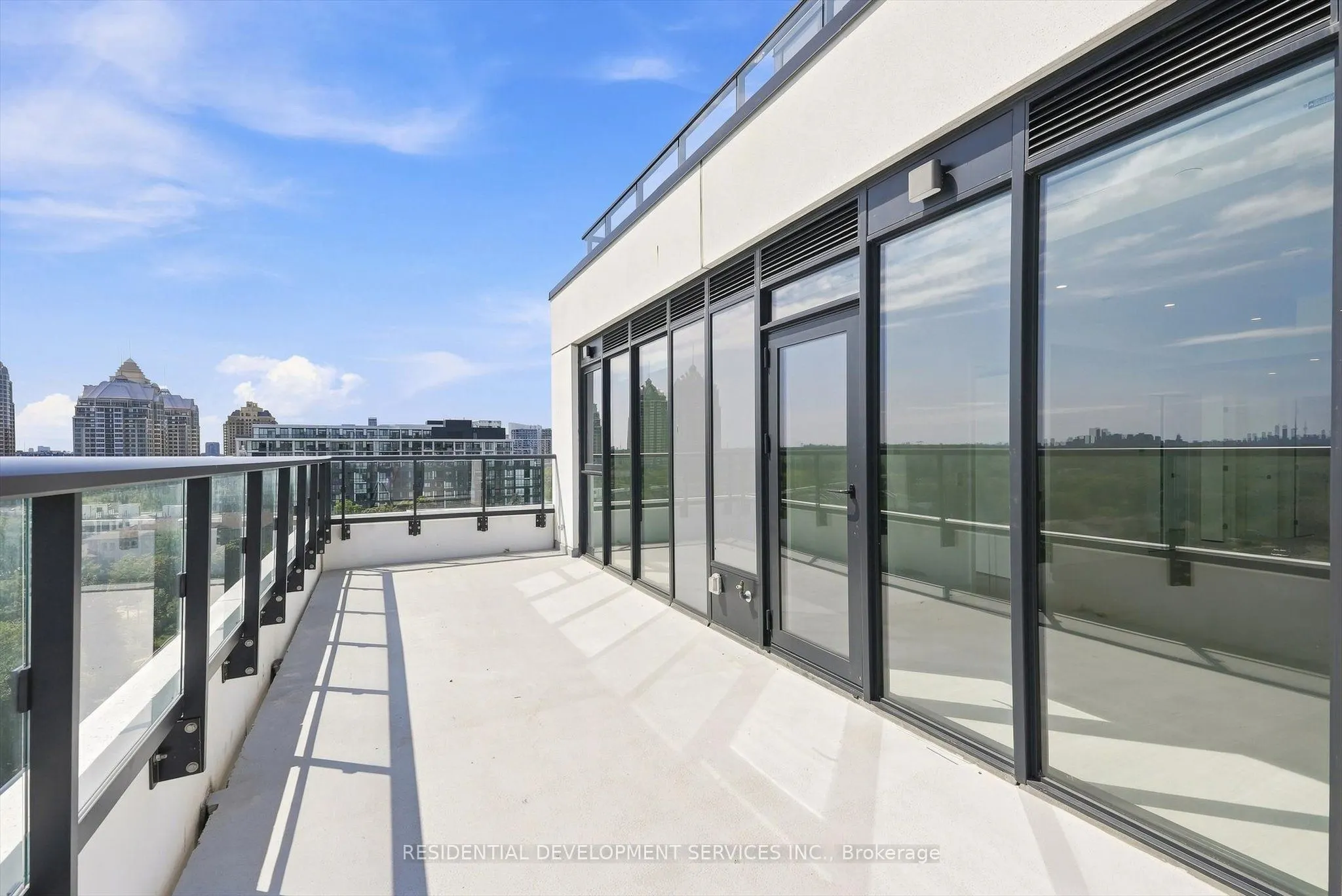 699 Sheppard Avenue E #1103