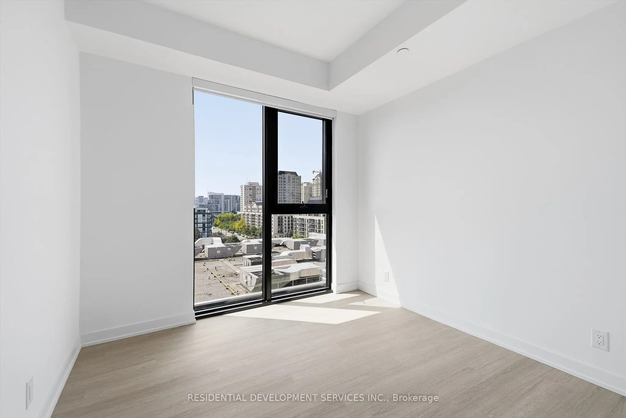 699 Sheppard Avenue E #1103