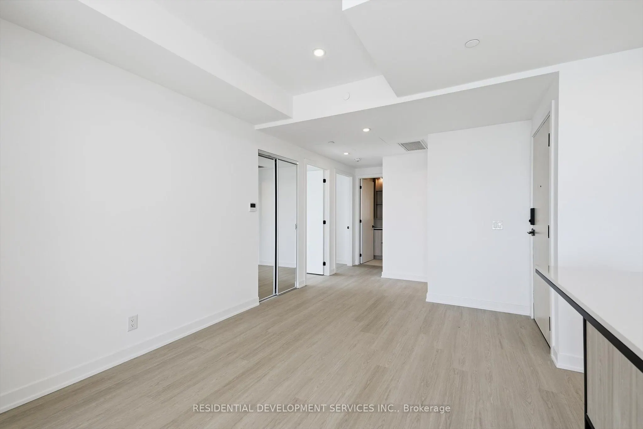 699 Sheppard Avenue E #1103
