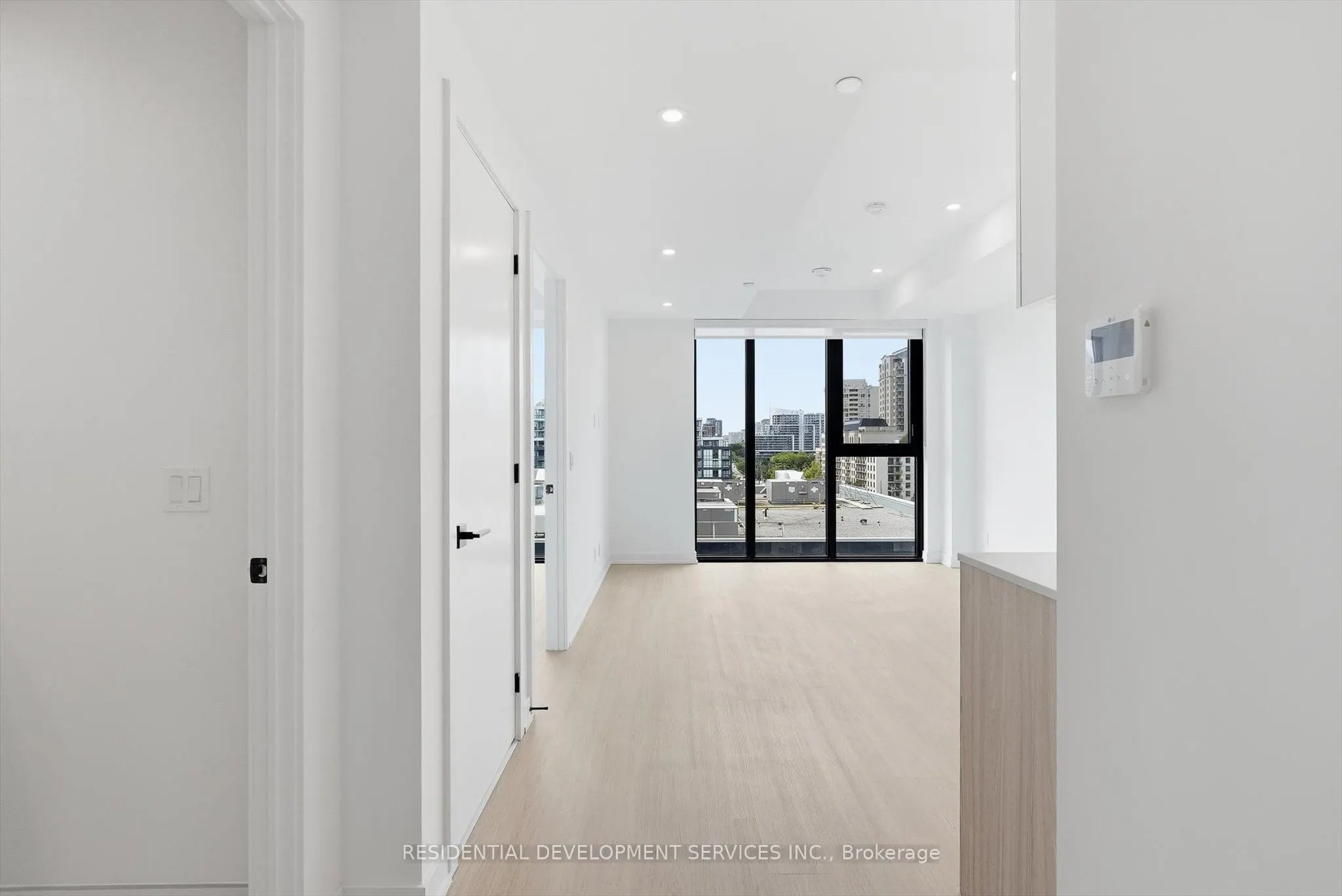 699 Sheppard Avenue E #1007