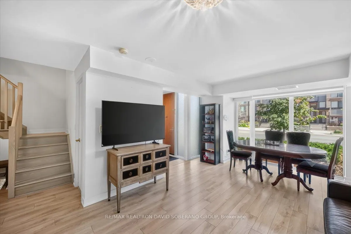 112 Varna Drive #4