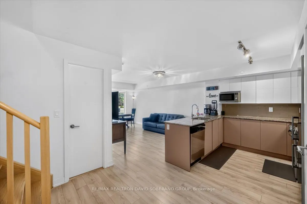 112 Varna Drive #4