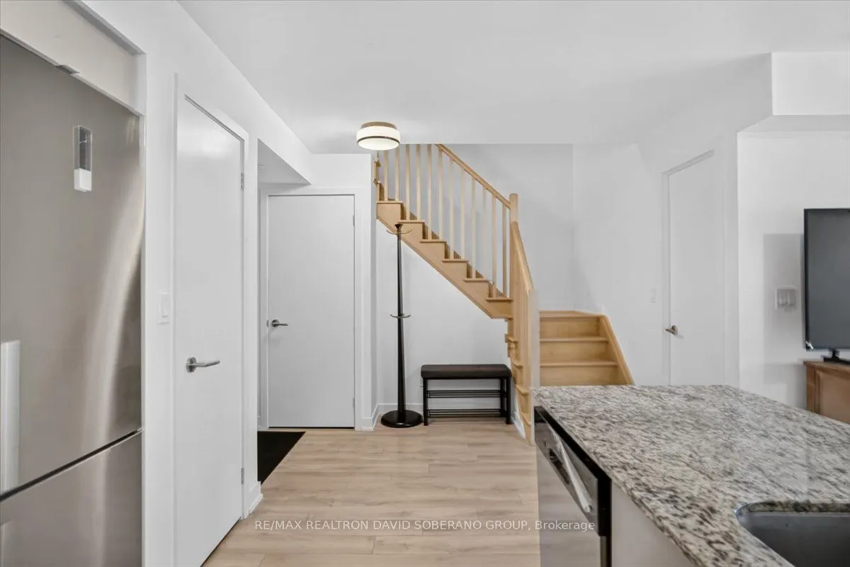 112 Varna Drive #4