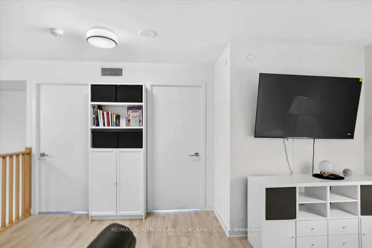 112 Varna Drive #4
